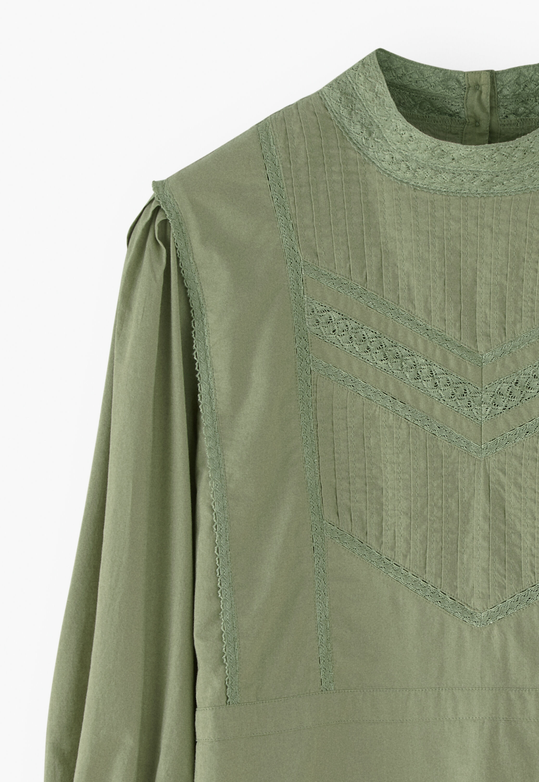 Pintuck blouse