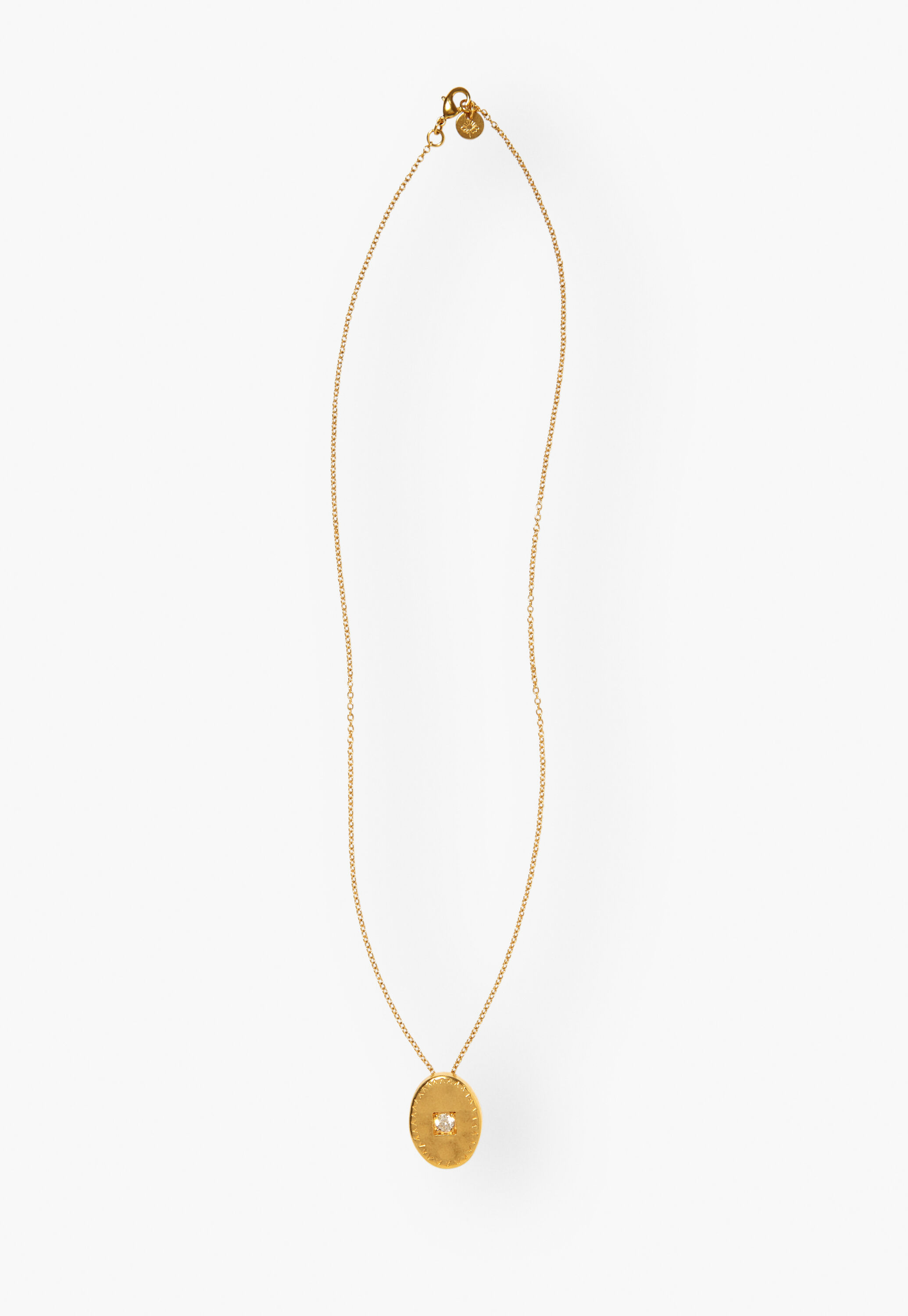 Oval pendant necklace