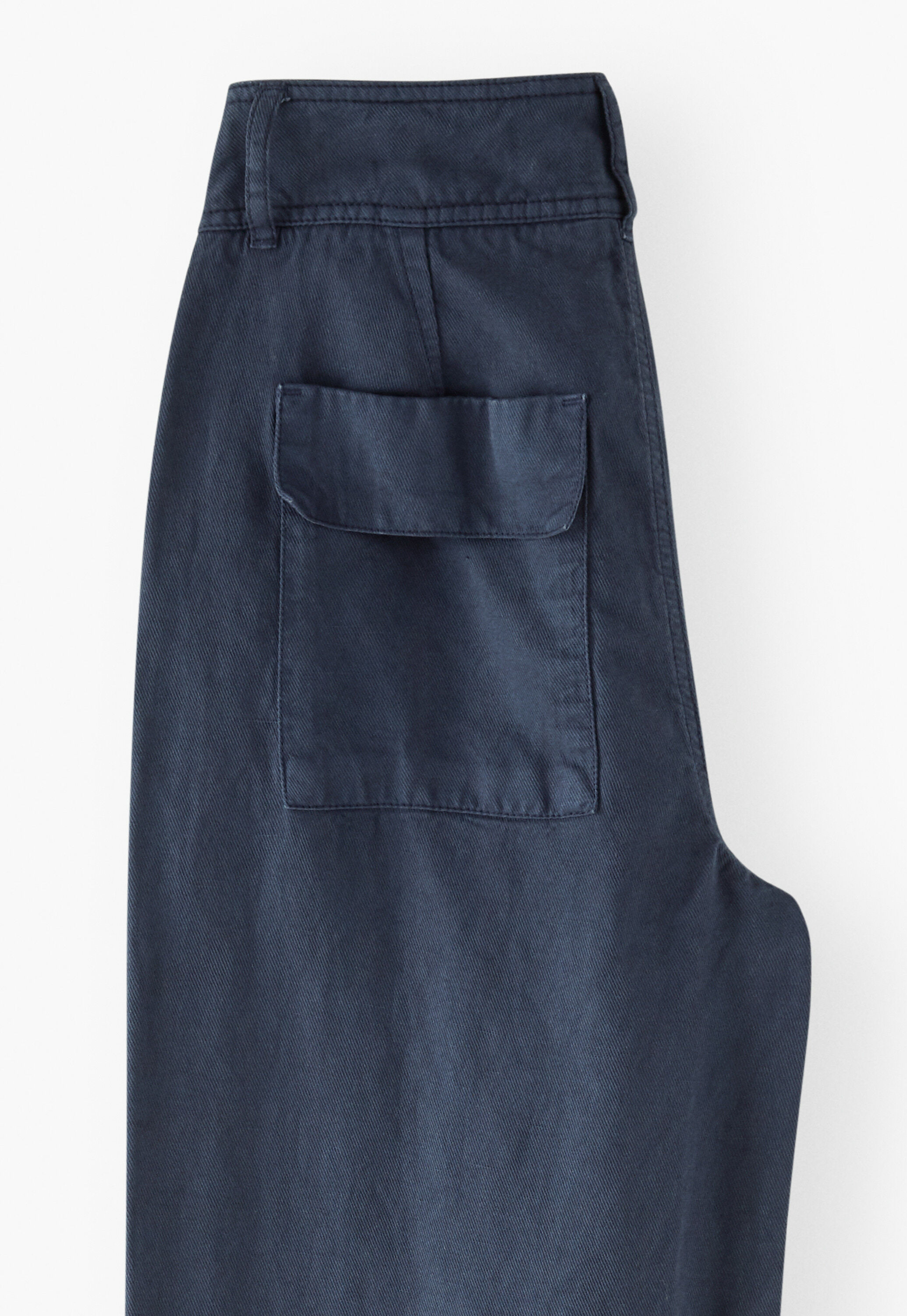 Wide-leg trousers
