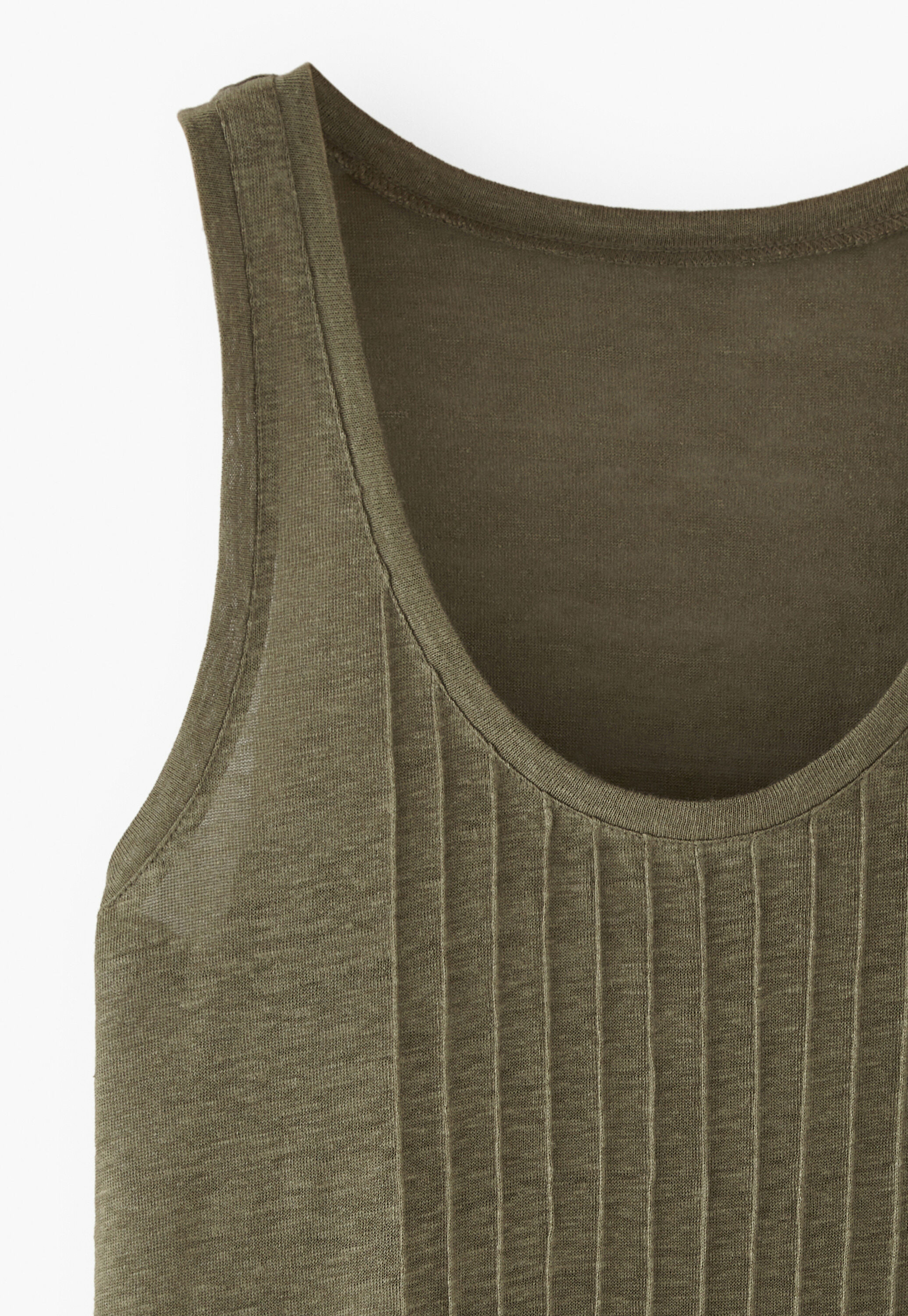 Pintuck vest