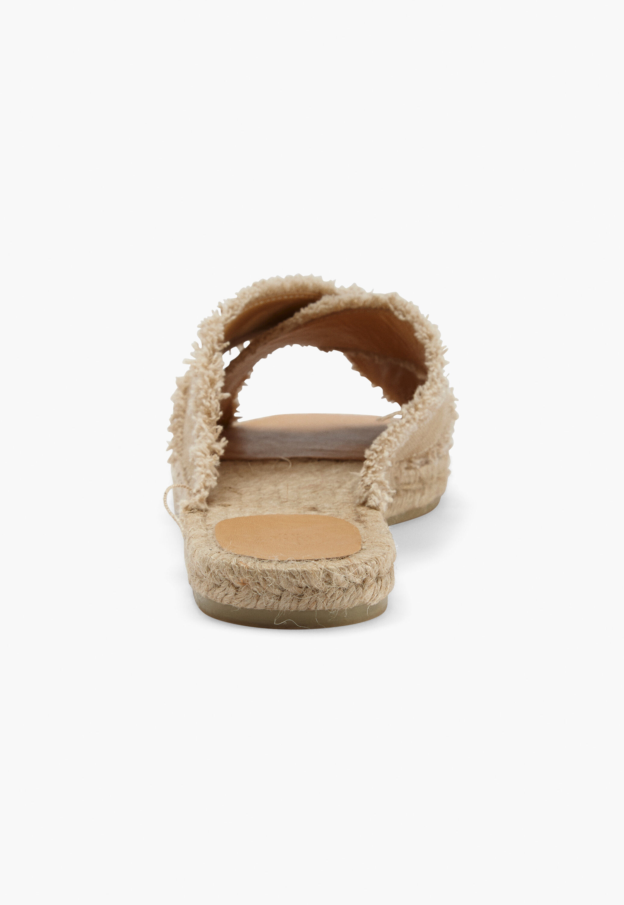 Cross-over strap sandals