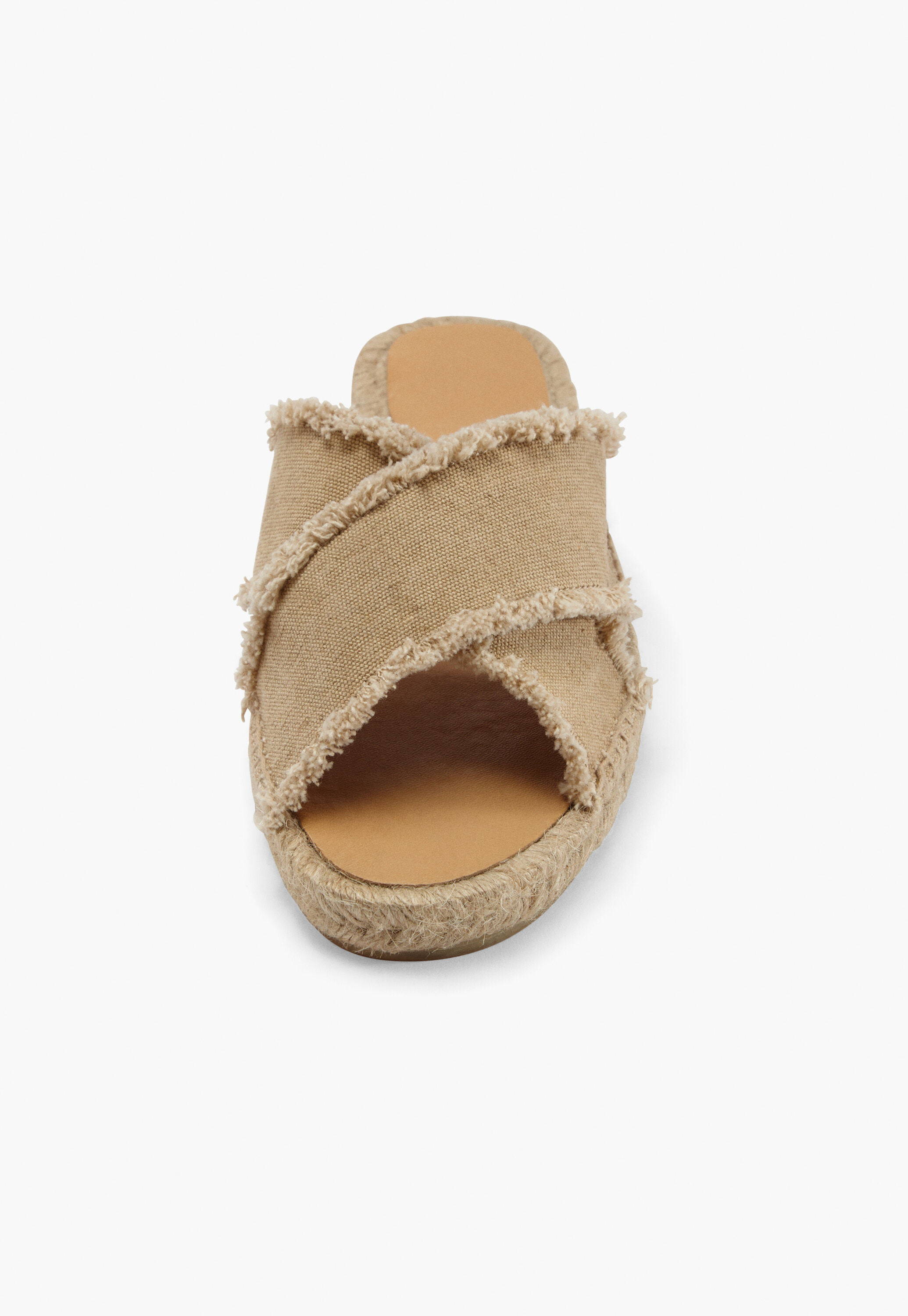 Cross-over strap sandals