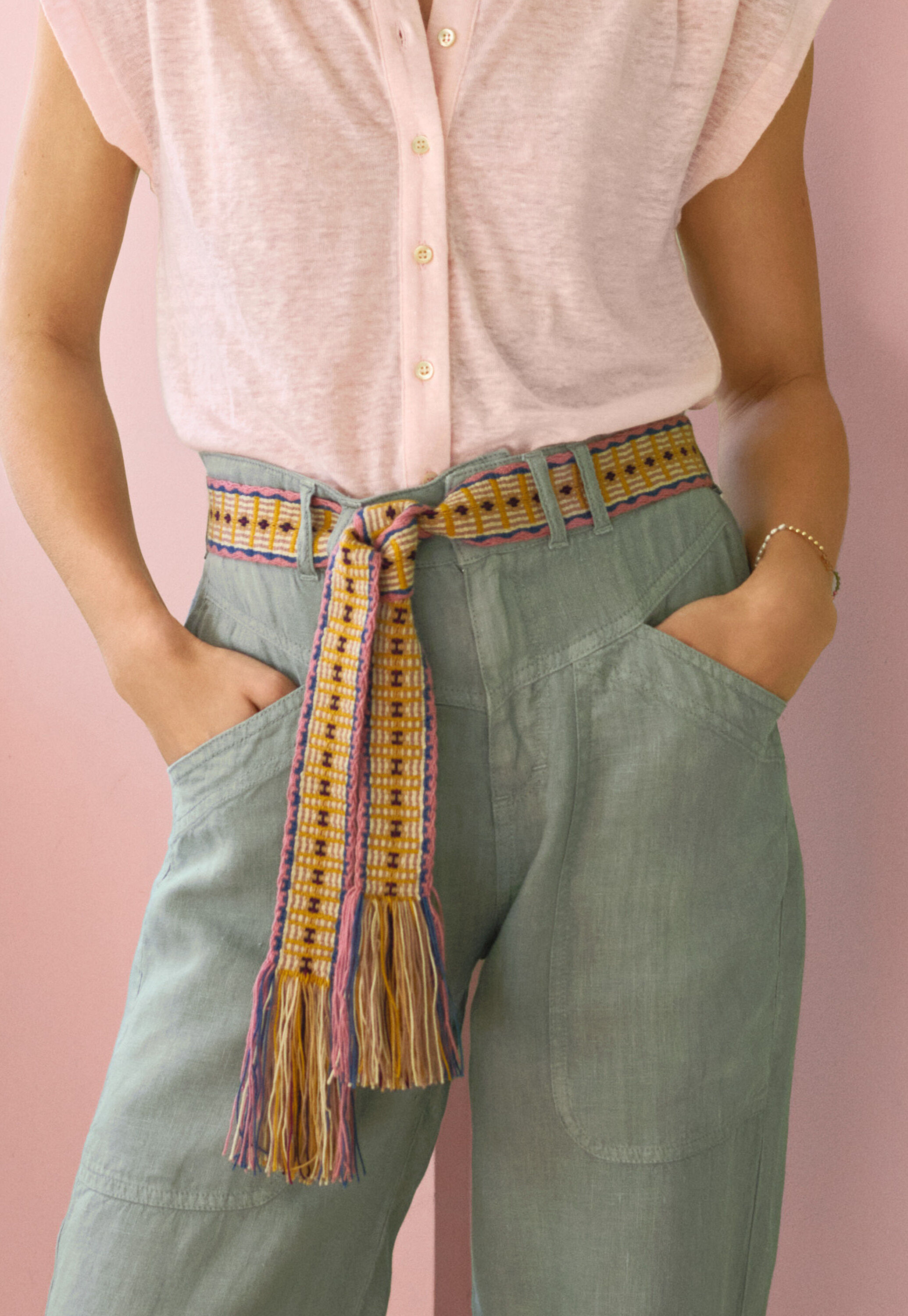 Fringed belt