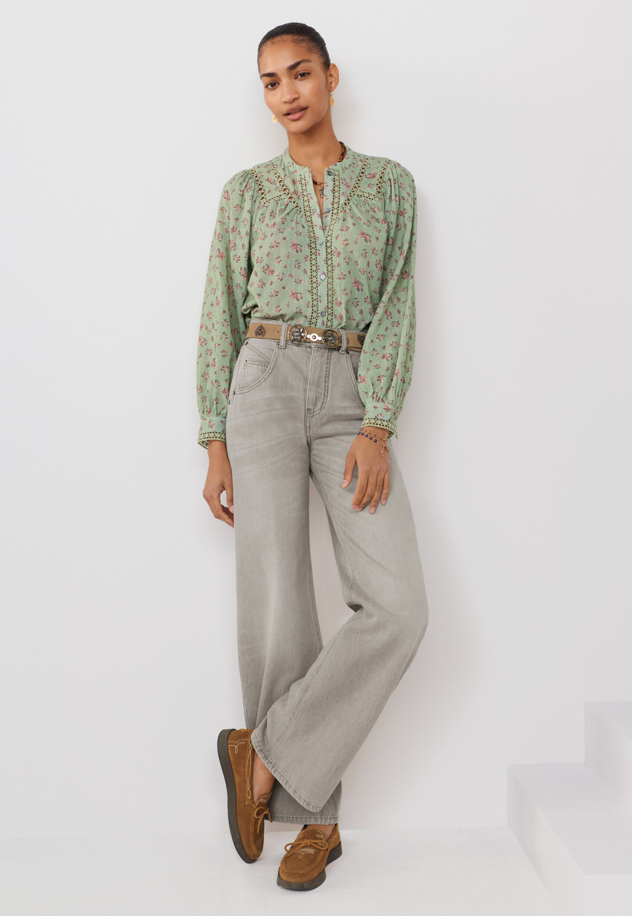 Straight-leg jean