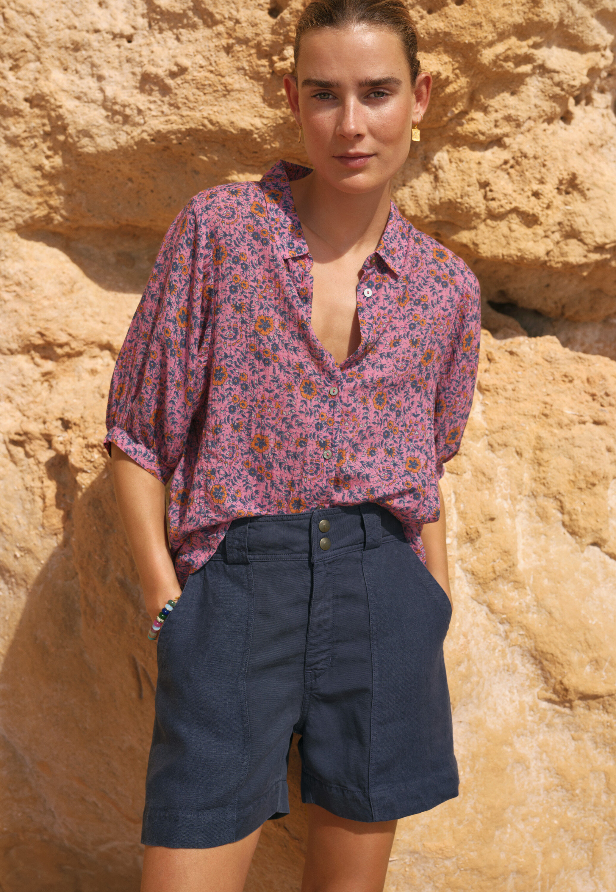 Contrast-fabric shorts