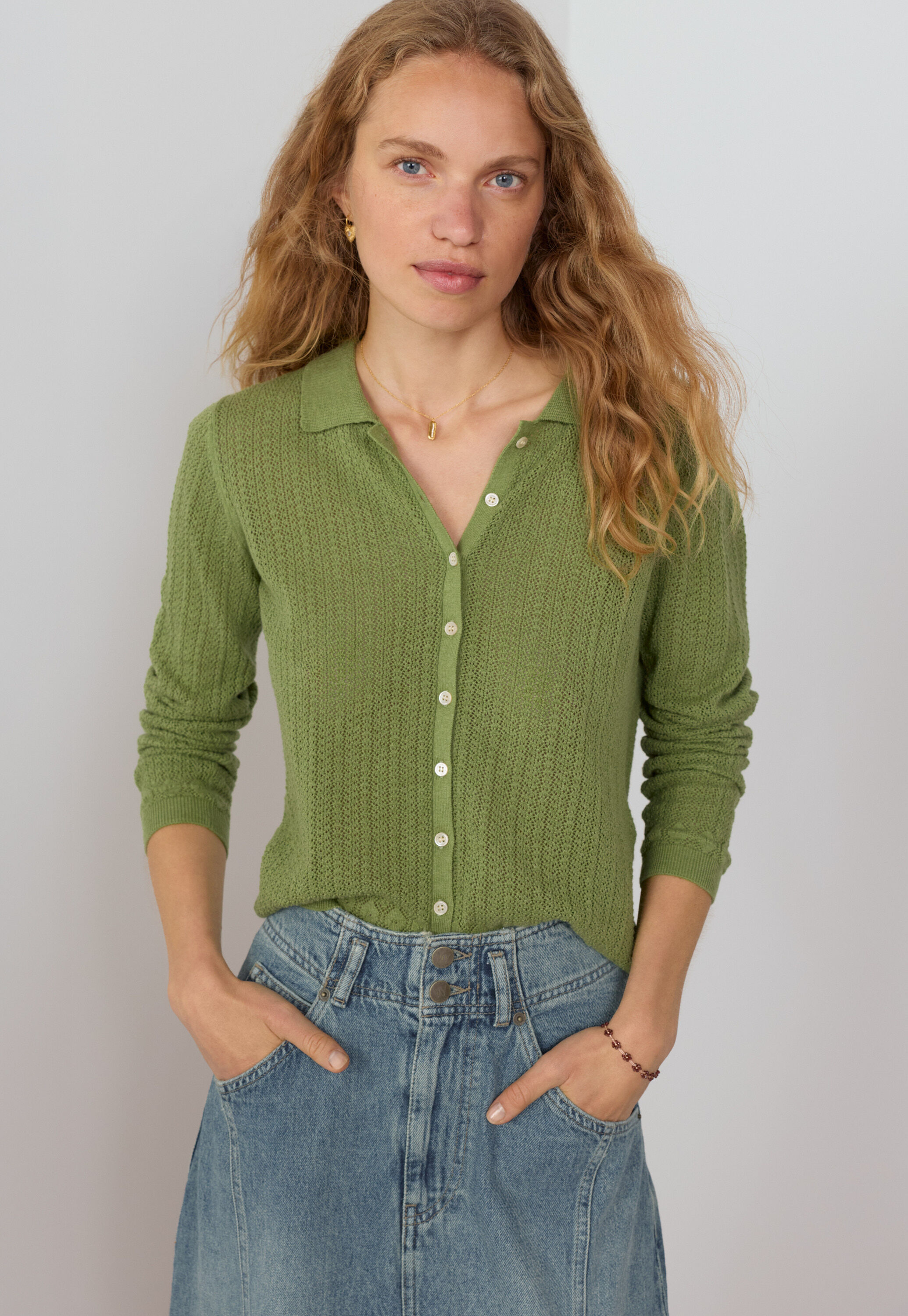Lace-stitch collared cardigan