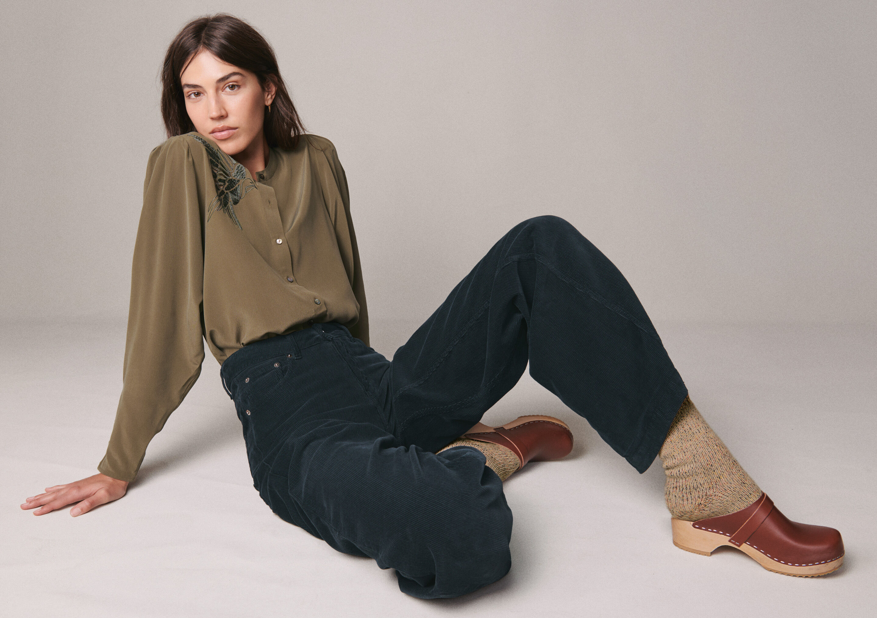 Wide-leg trousers