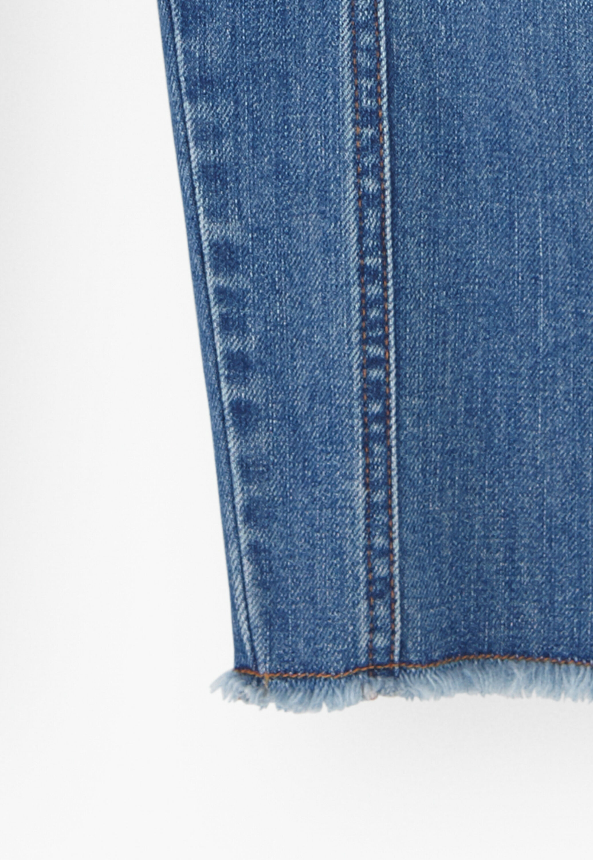 Tapered jeans