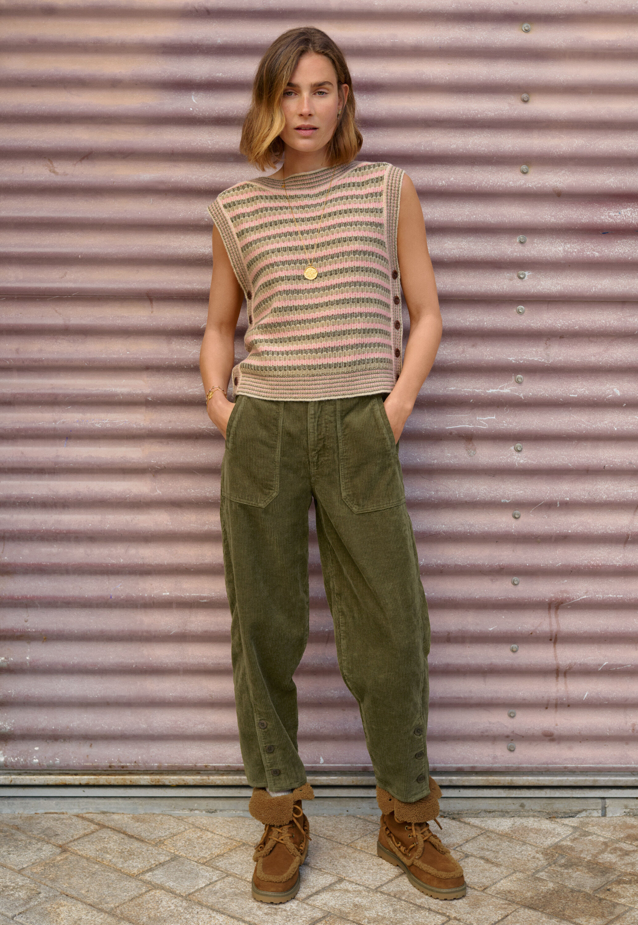 Relaxed carrot-fit cords