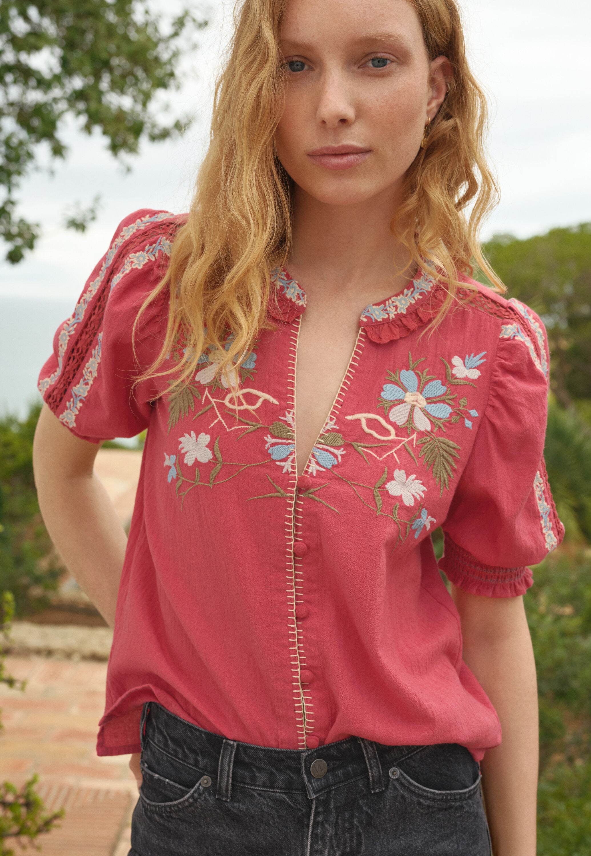 Embroidered short-sleeved blouse