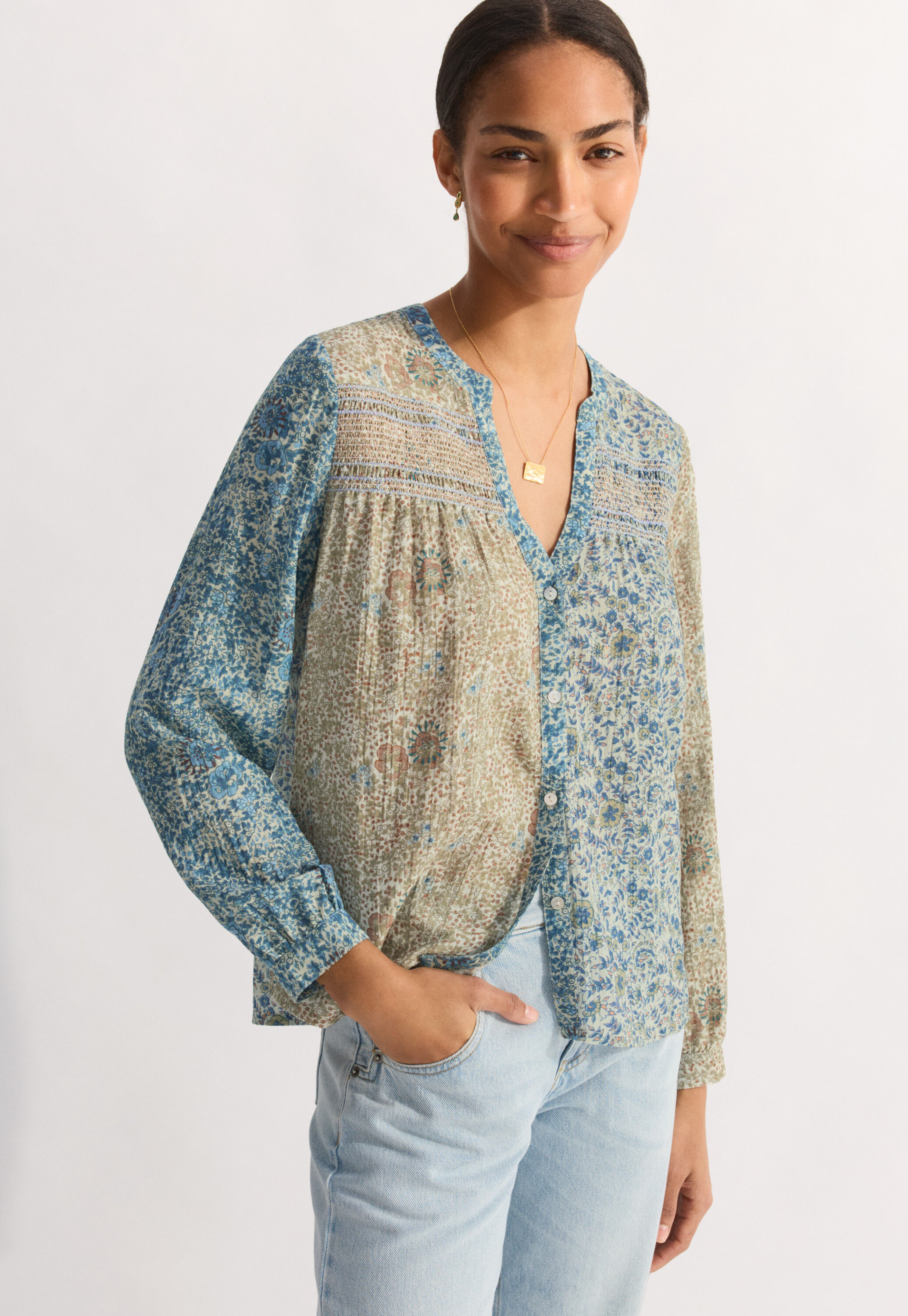 Printed shirring blouse