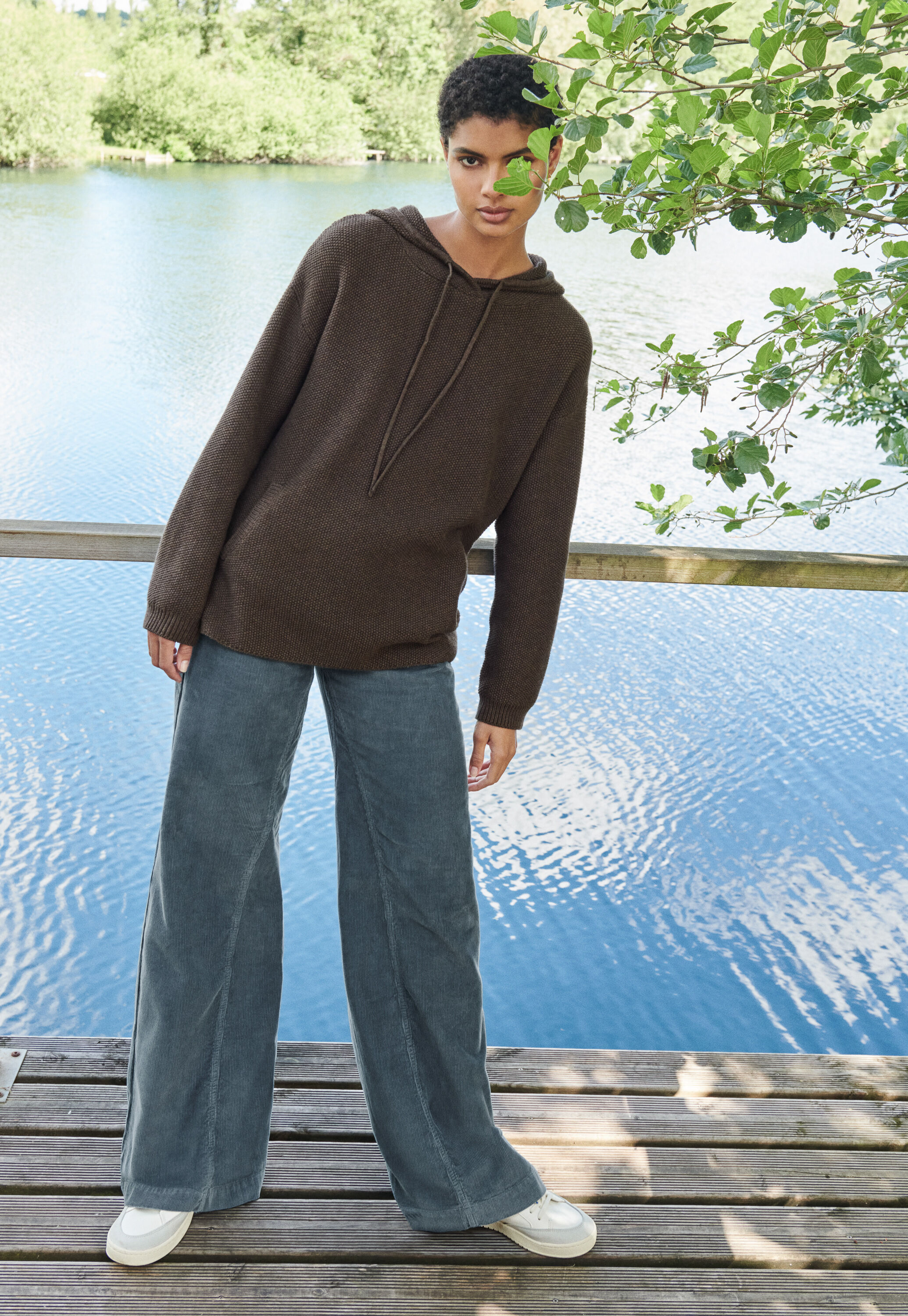 Wide-leg trousers