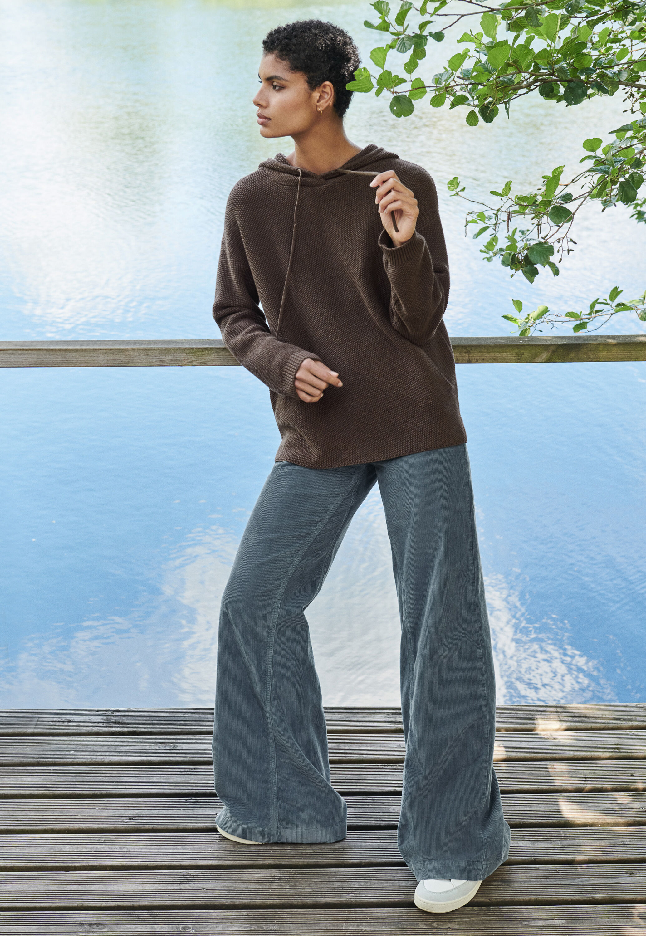 Wide-leg trousers