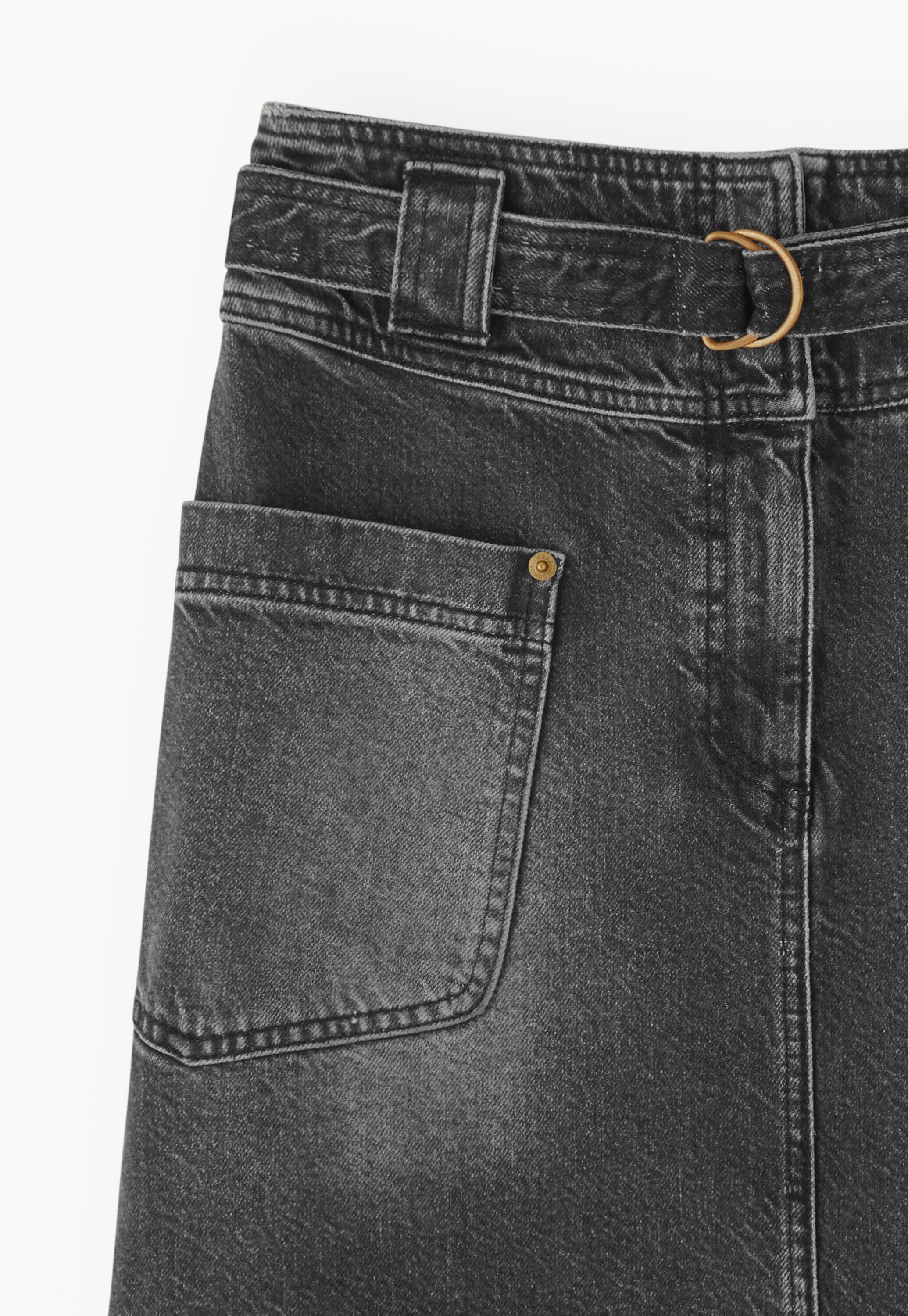 Short denim skirt