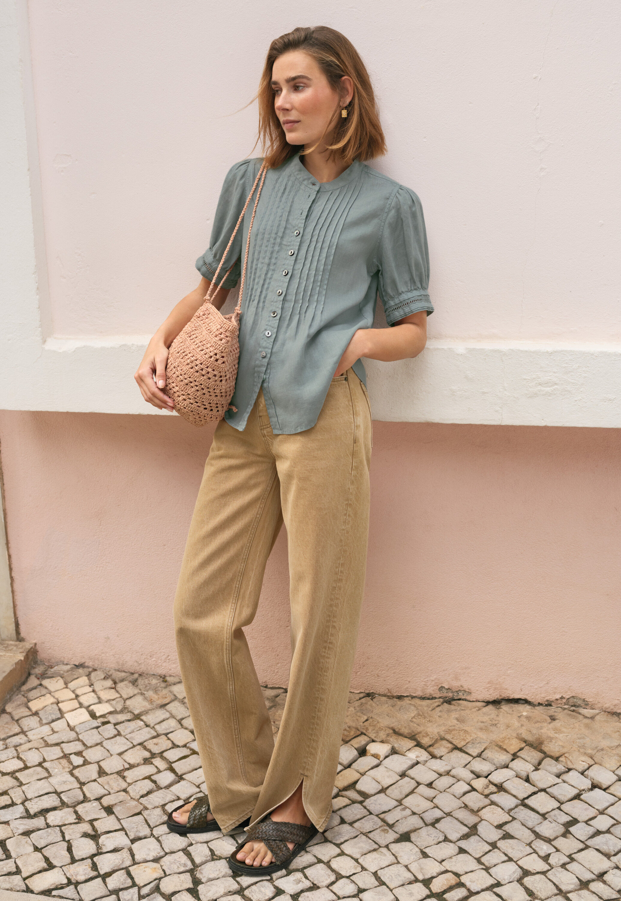 Short-sleeved shirt