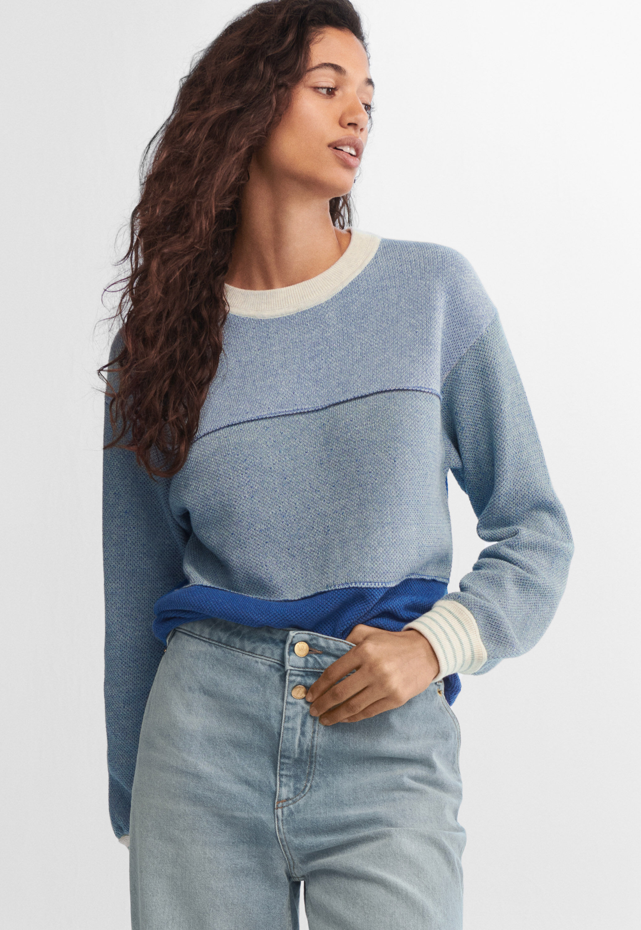 Piqu&eacute; knit sweater