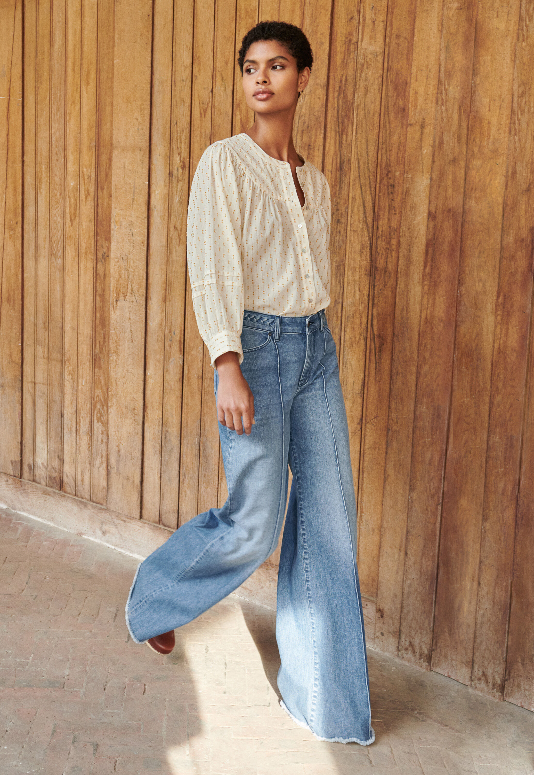 Clipped jacquard blouse