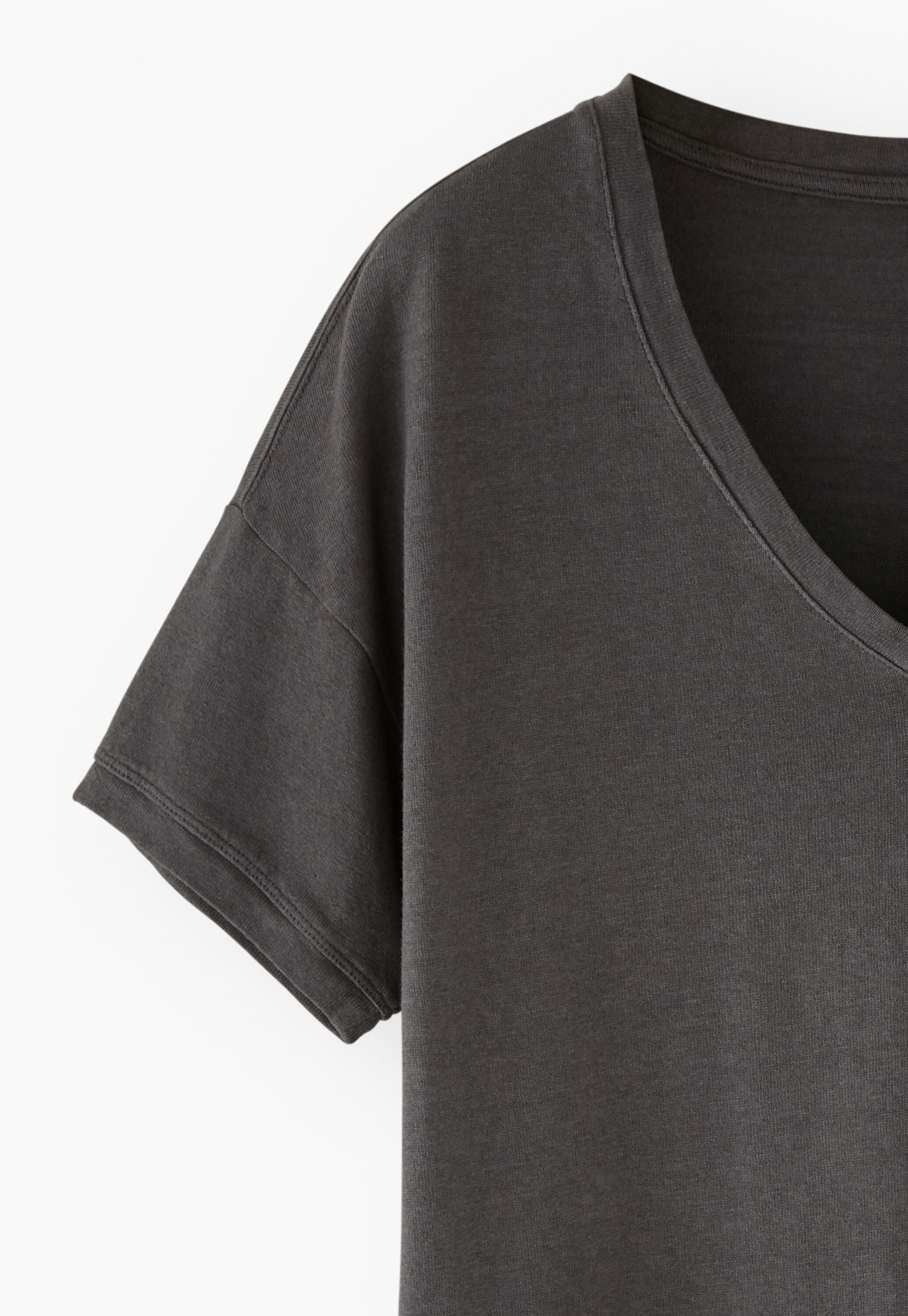 V-neck T-shirt