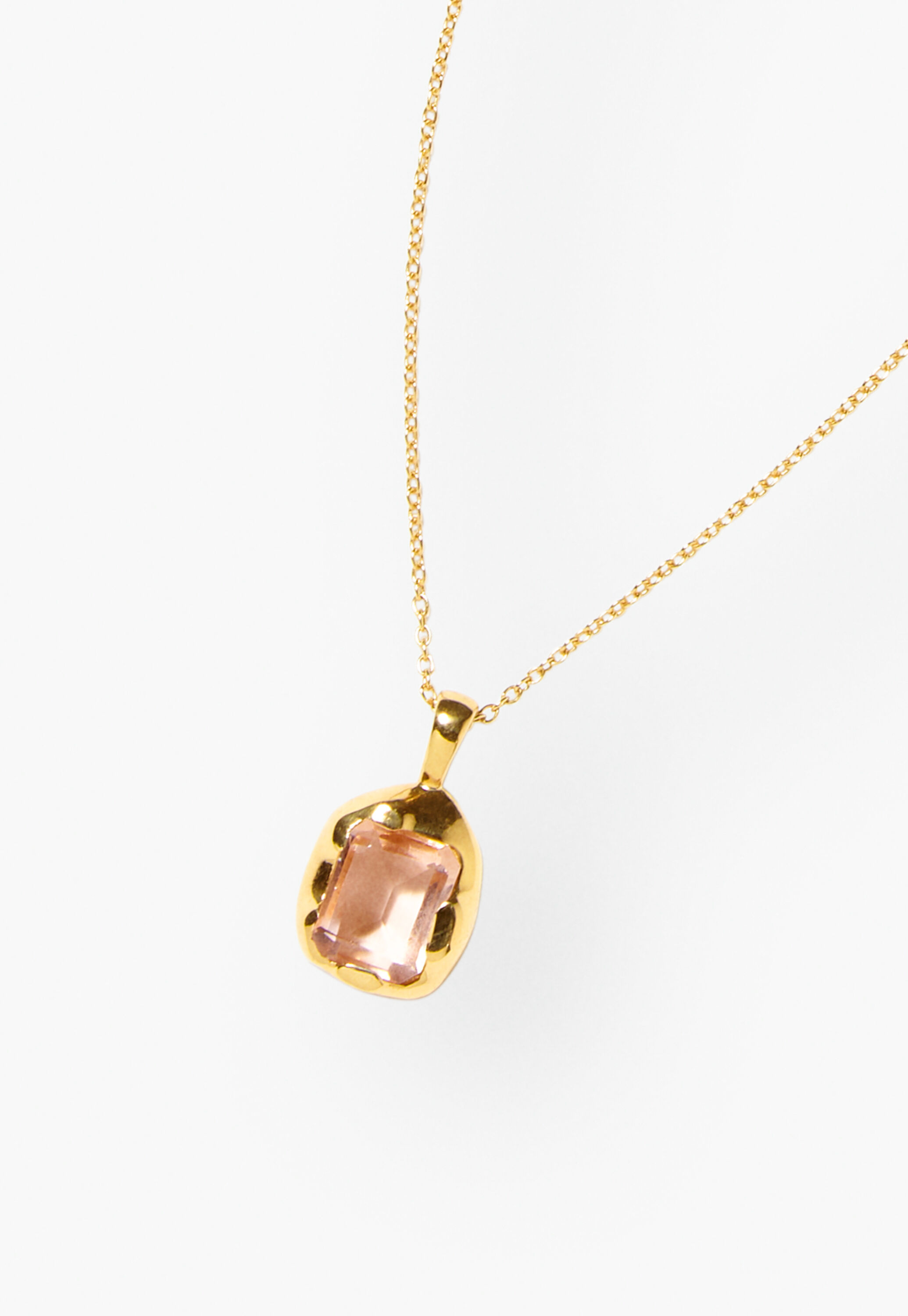 Pendant necklace