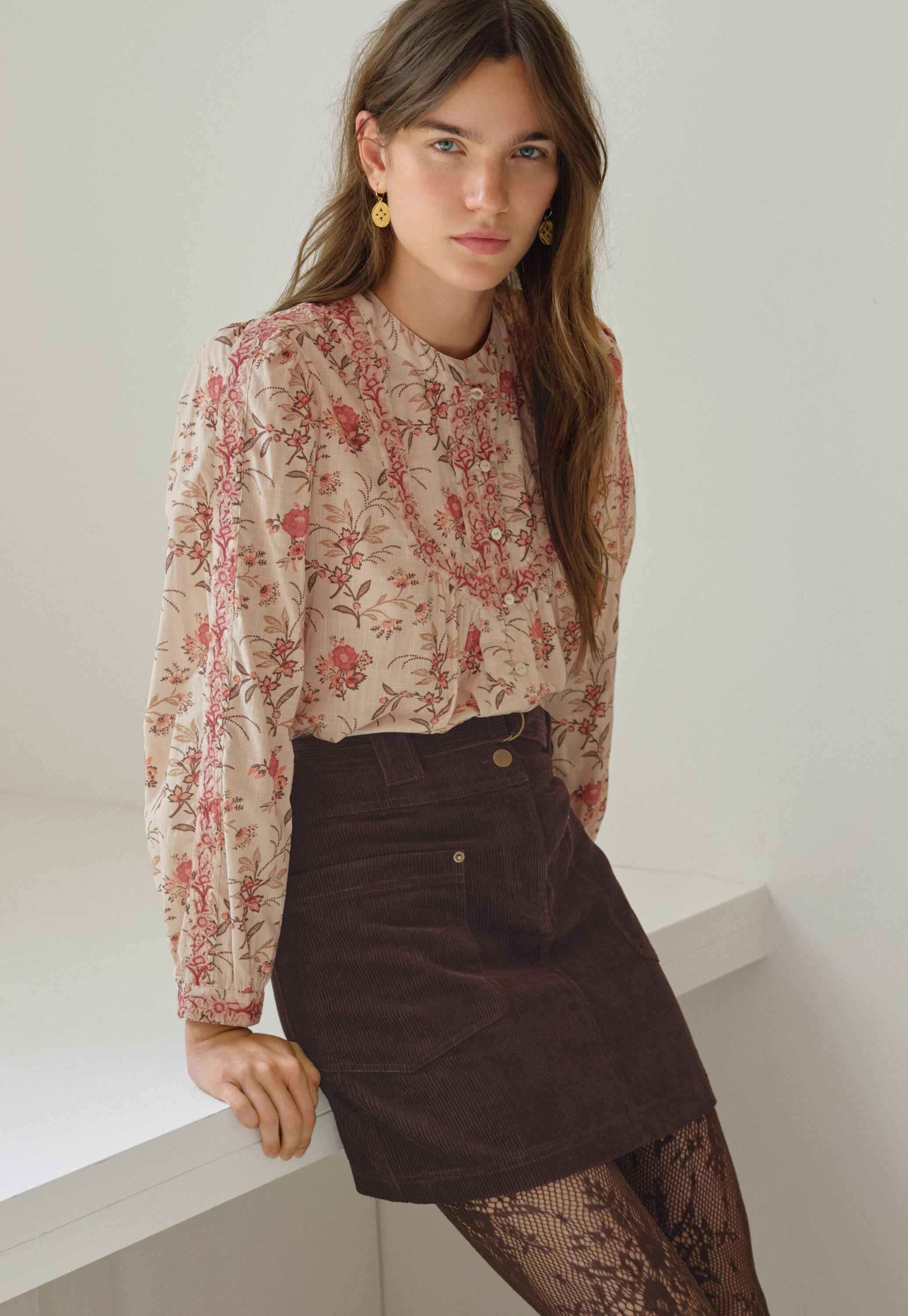 Tie-front cord top