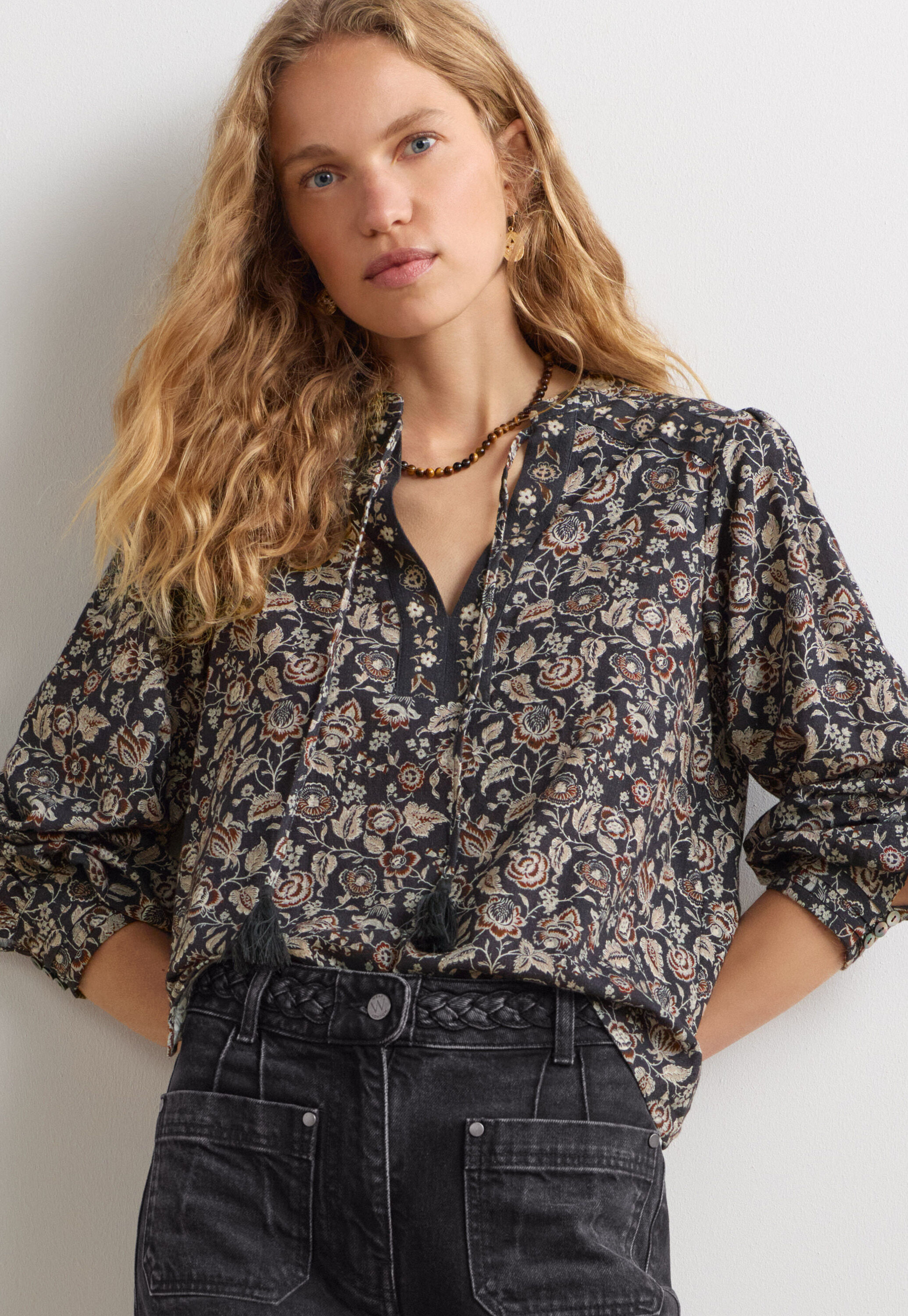 Tie-front cord top