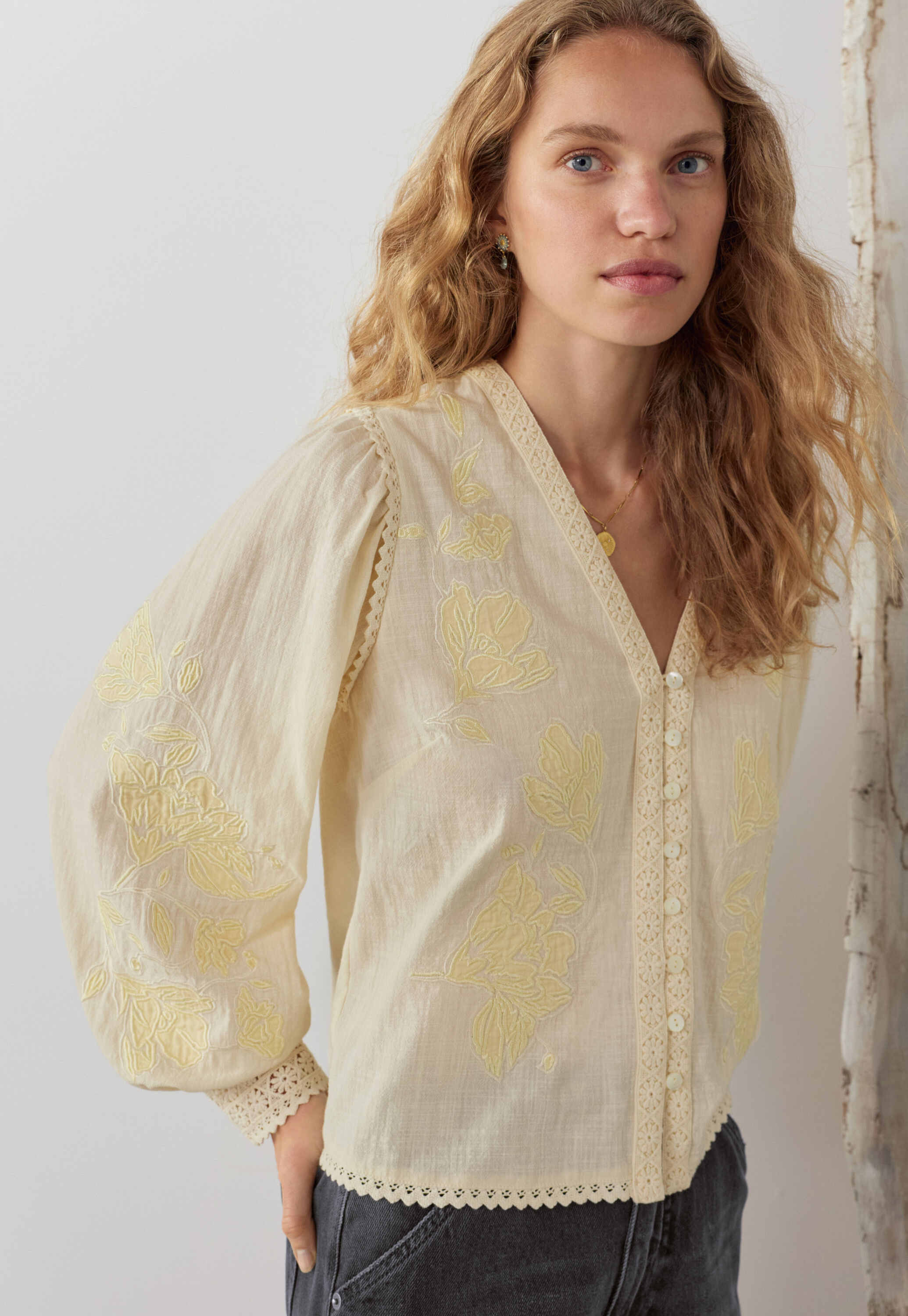 Applique blouse