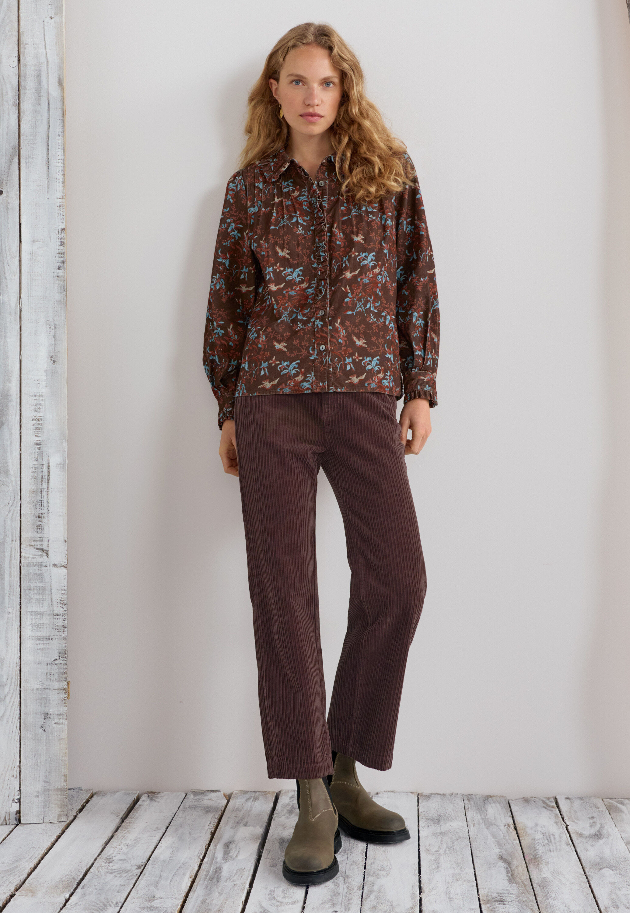 Wide-leg cord trousers