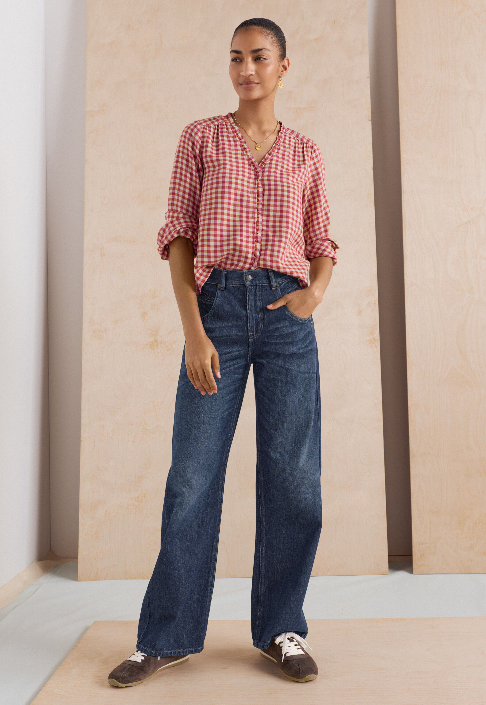 Straight-leg jean