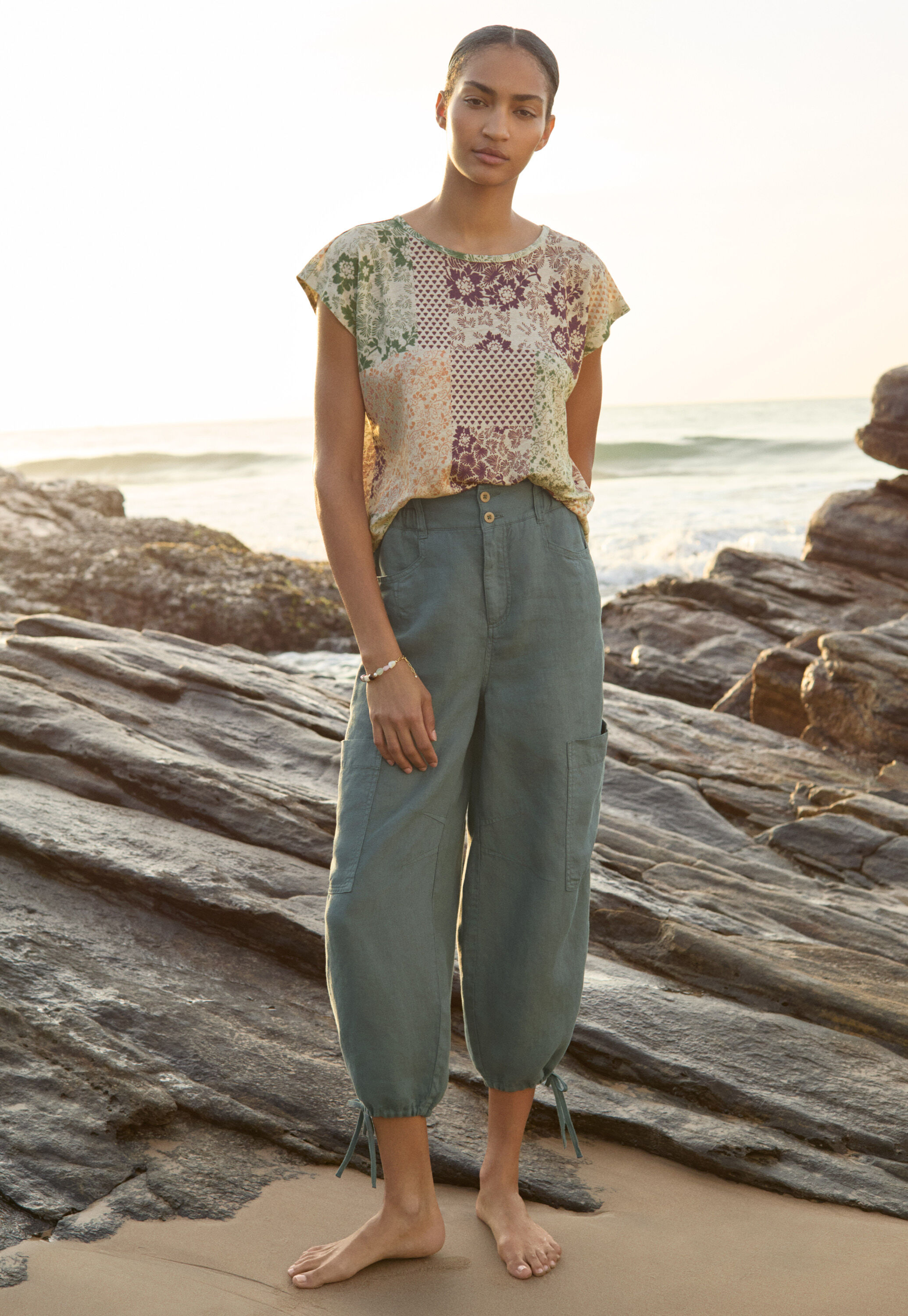 Wide-leg cord trousers