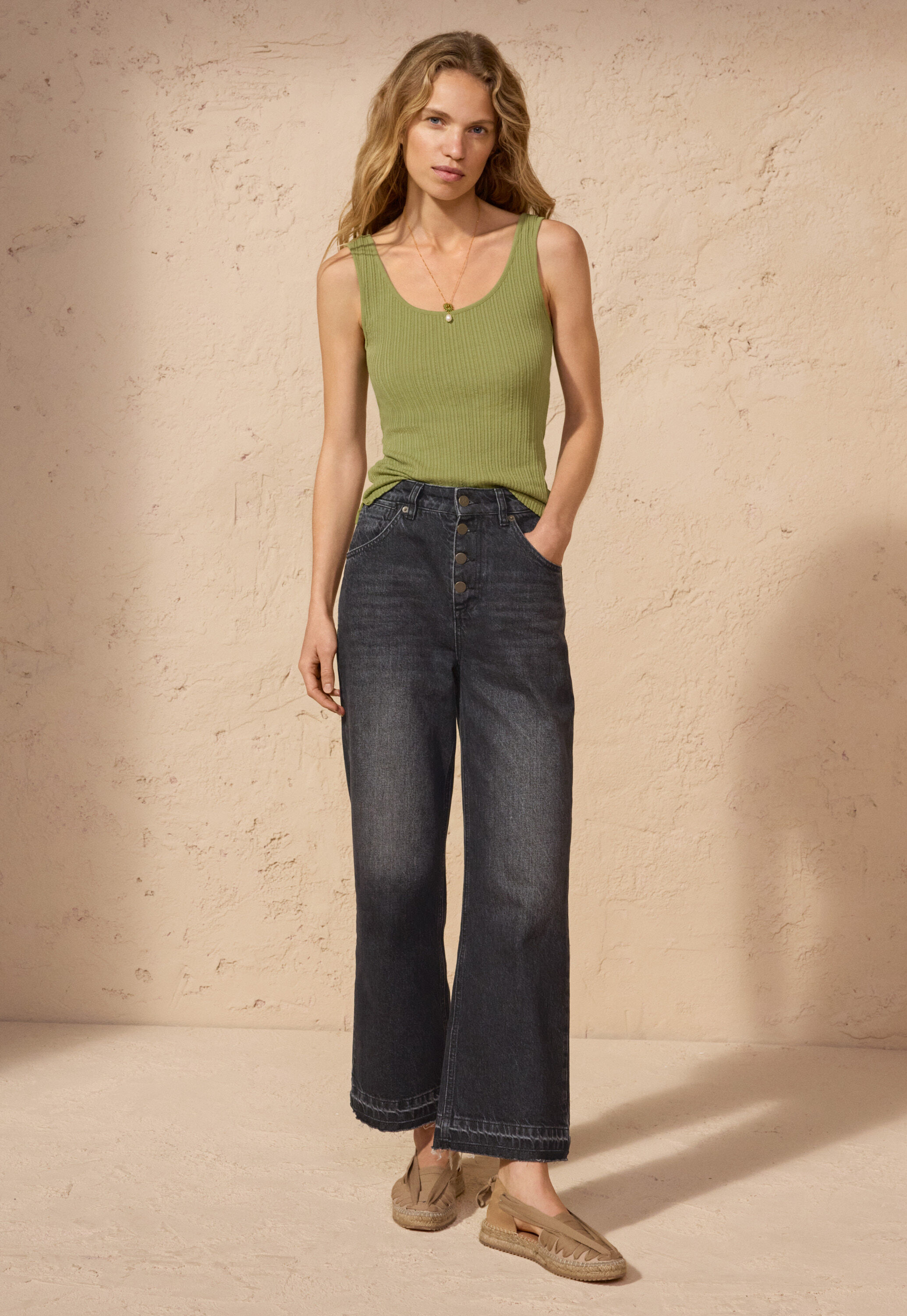 Wide-leg cord trousers
