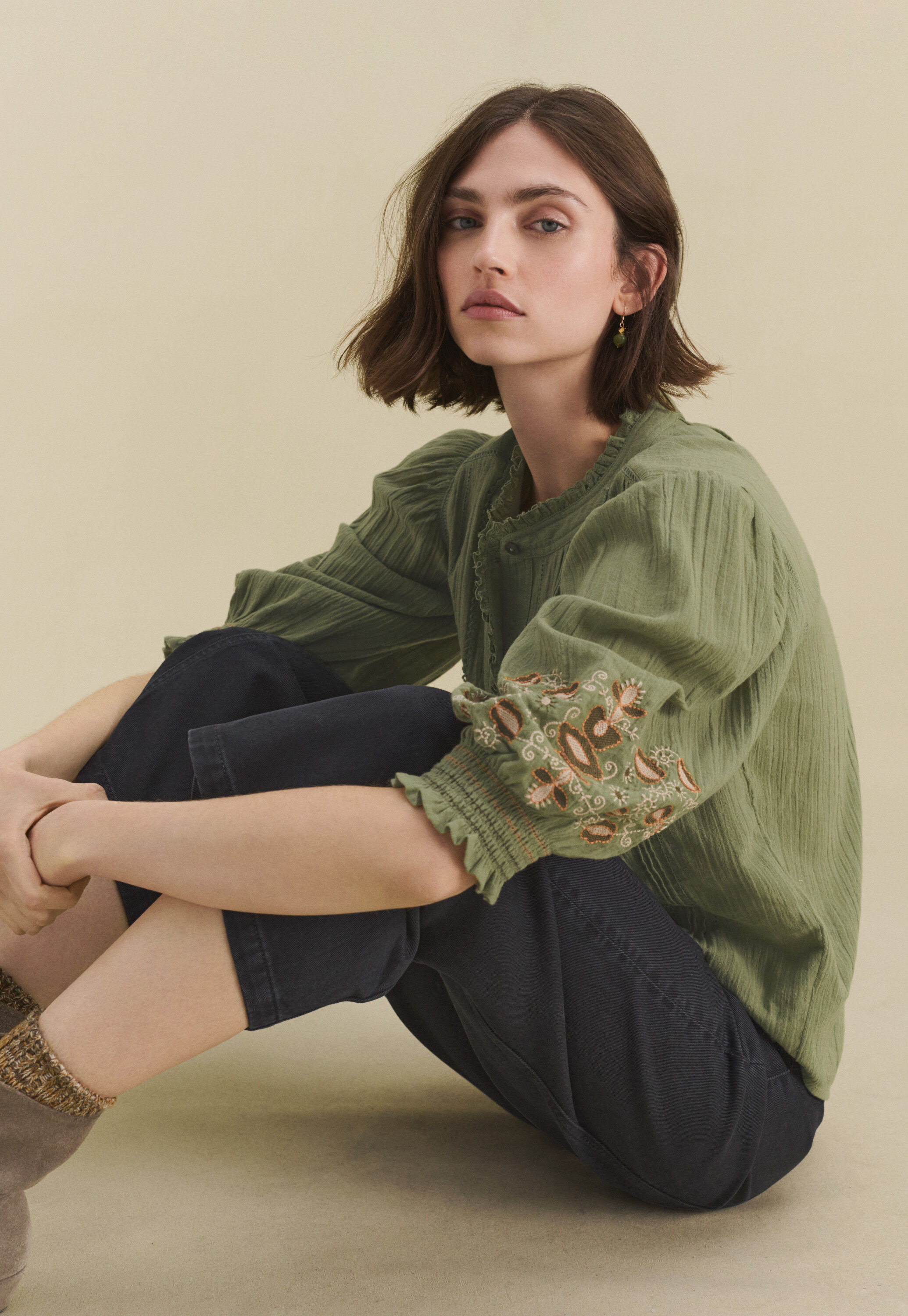 Wide-leg trousers