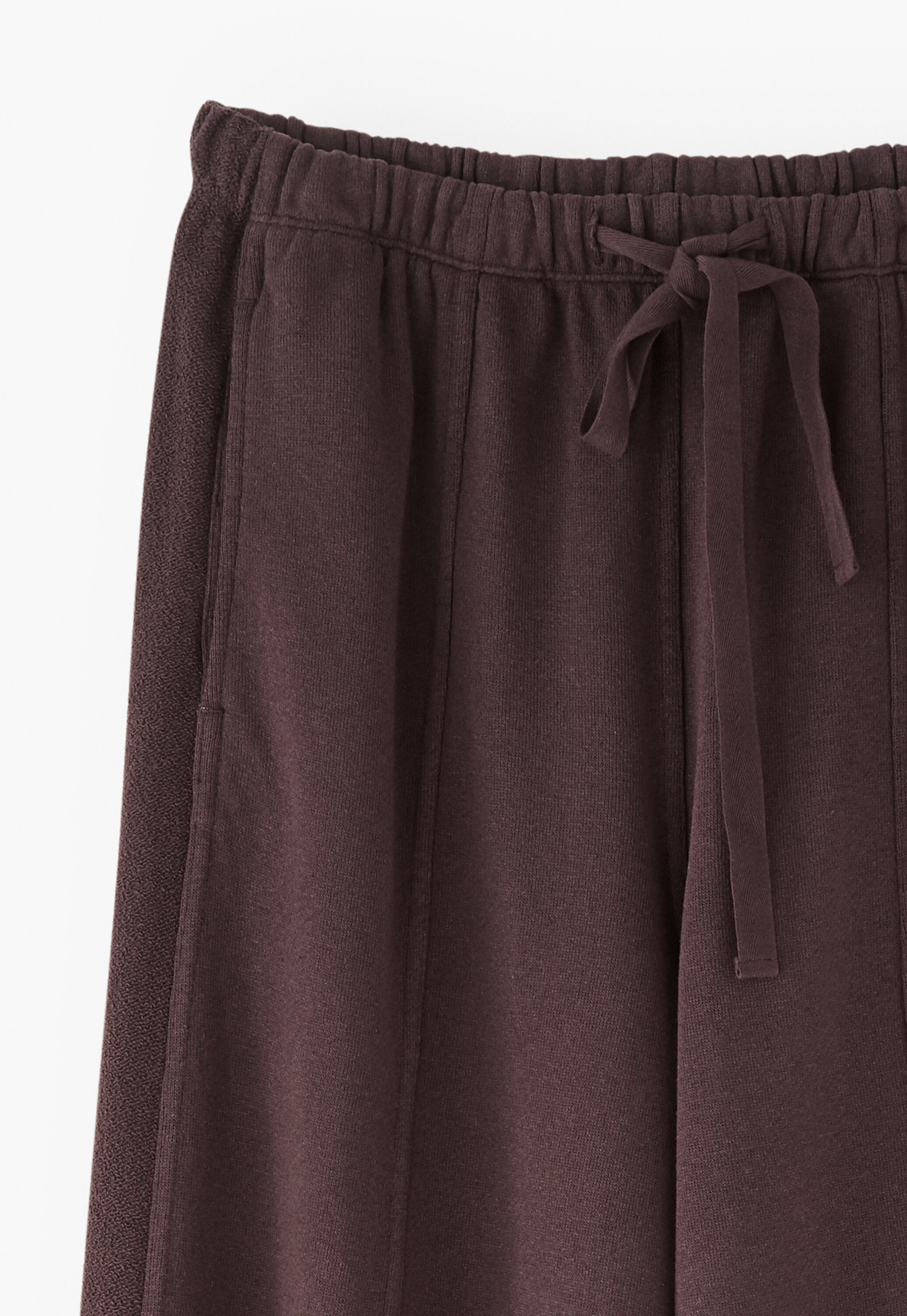 Wide-leg jogger