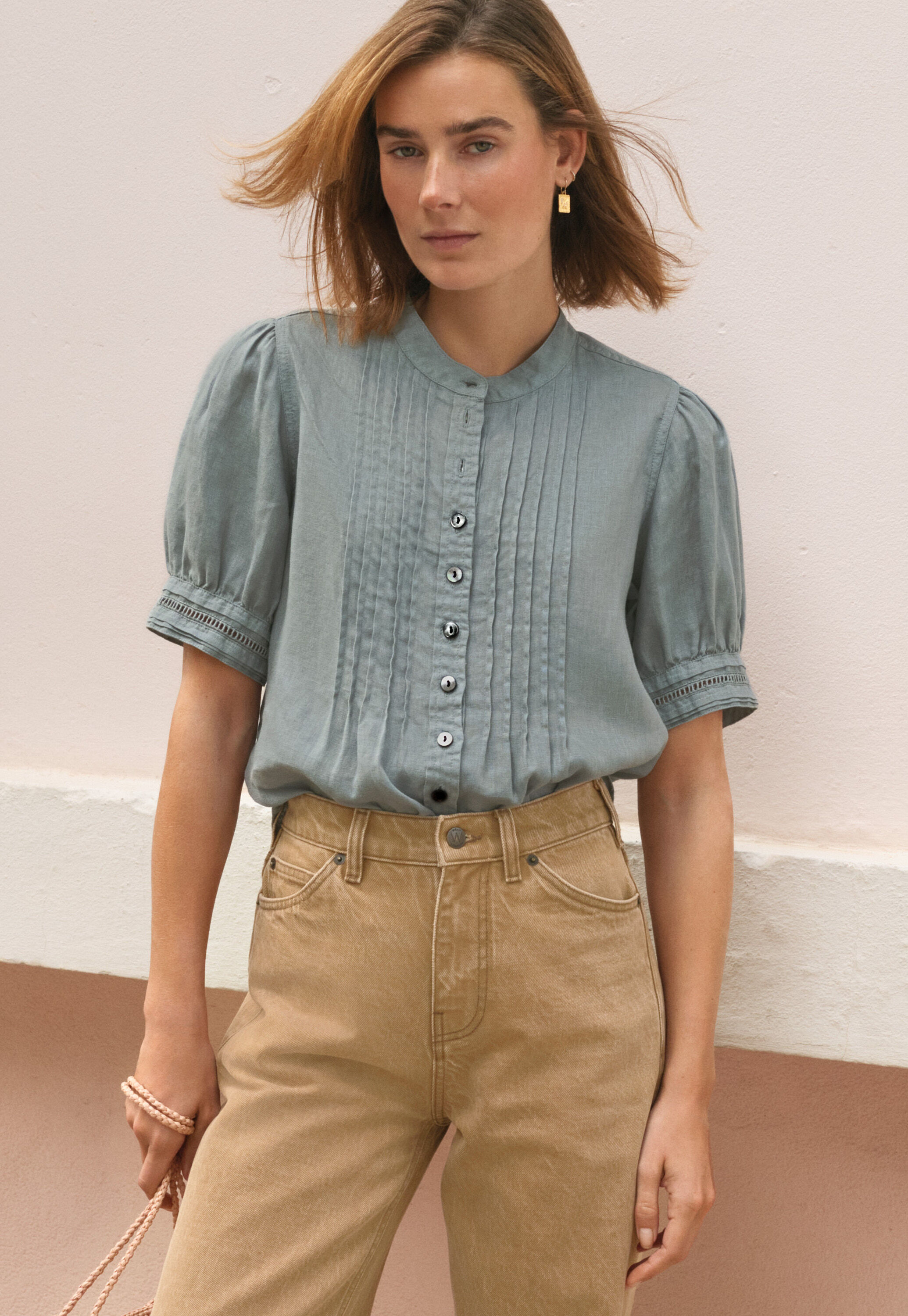 Short-sleeved shirt