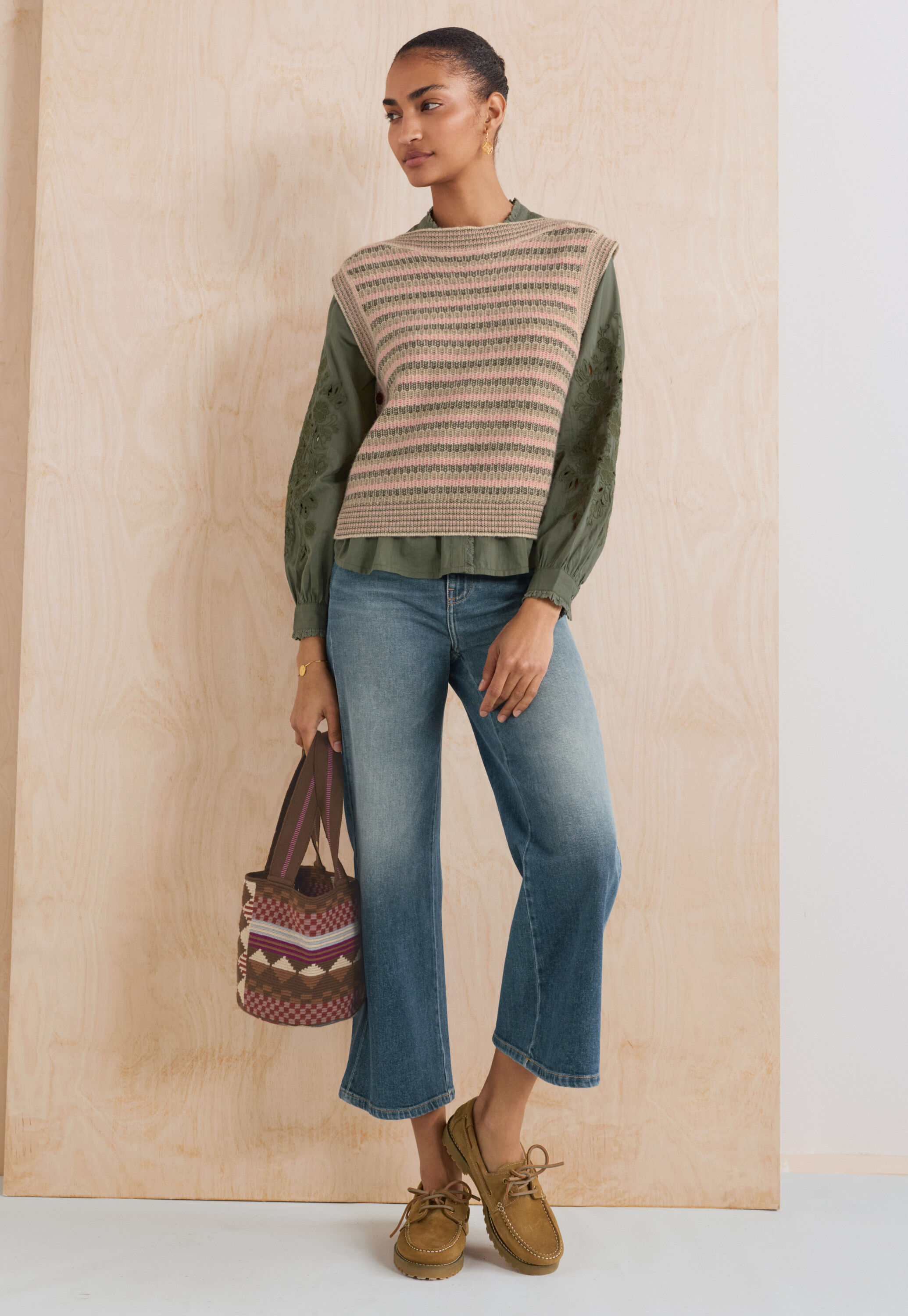 Sleeveless knit