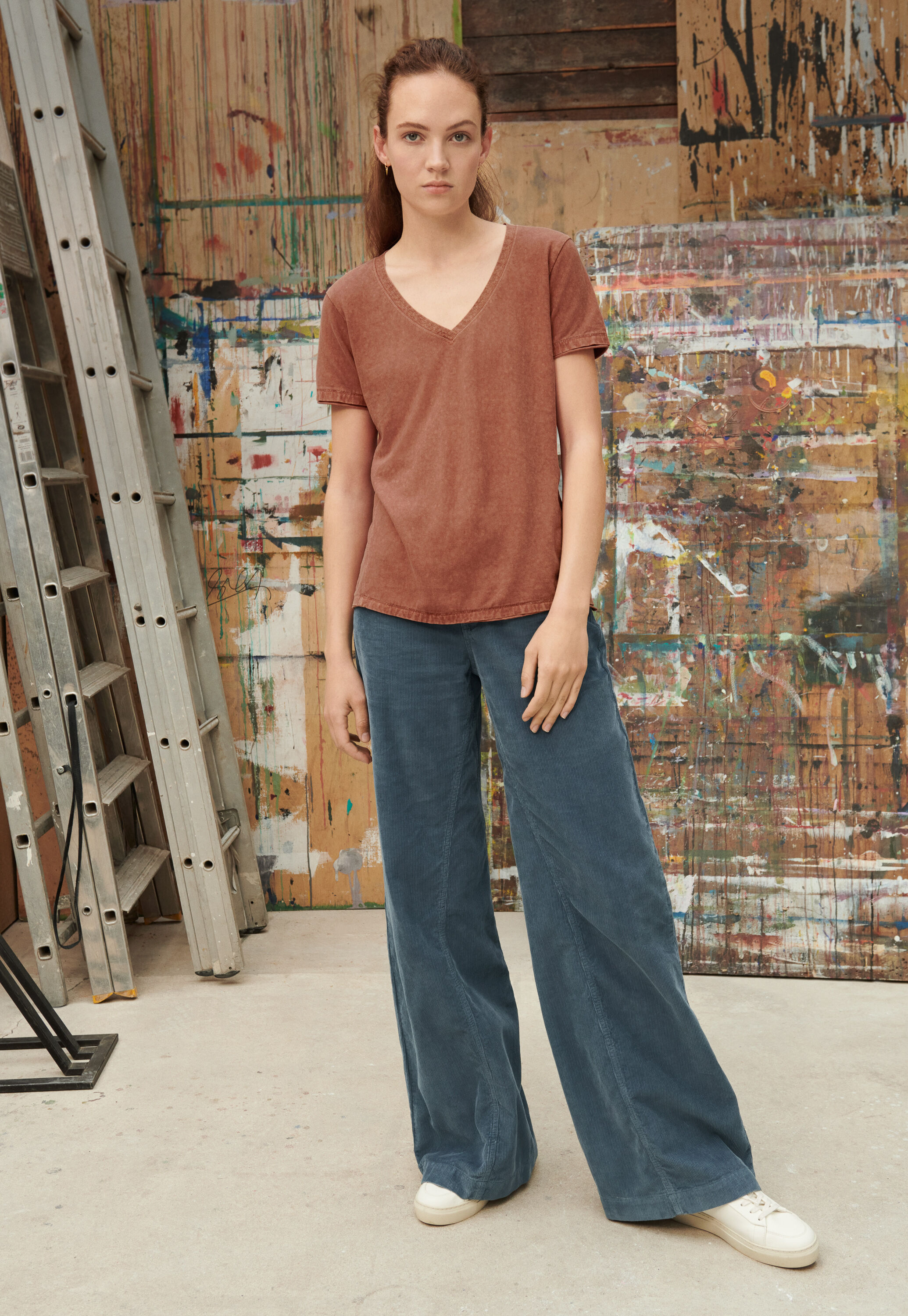 V-neck T-shirt