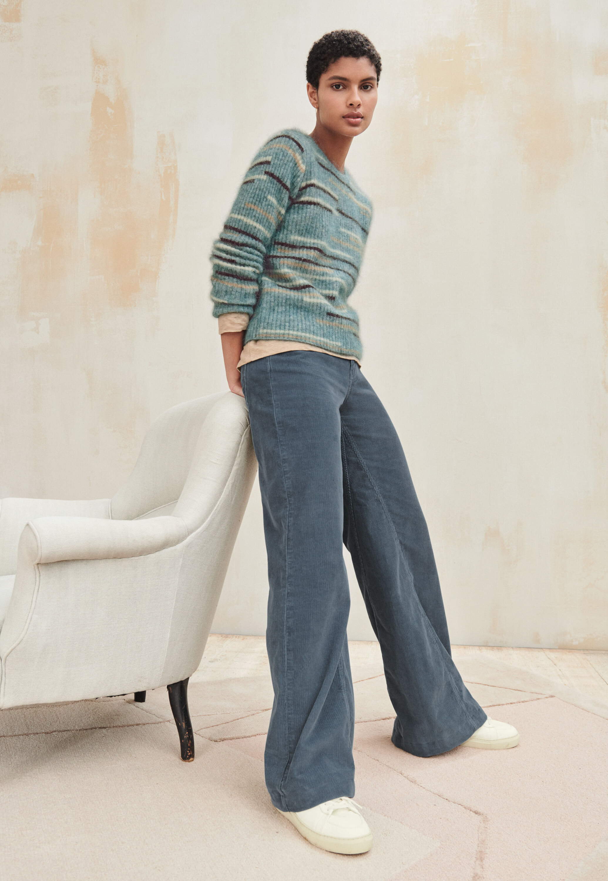 Wide-leg trousers
