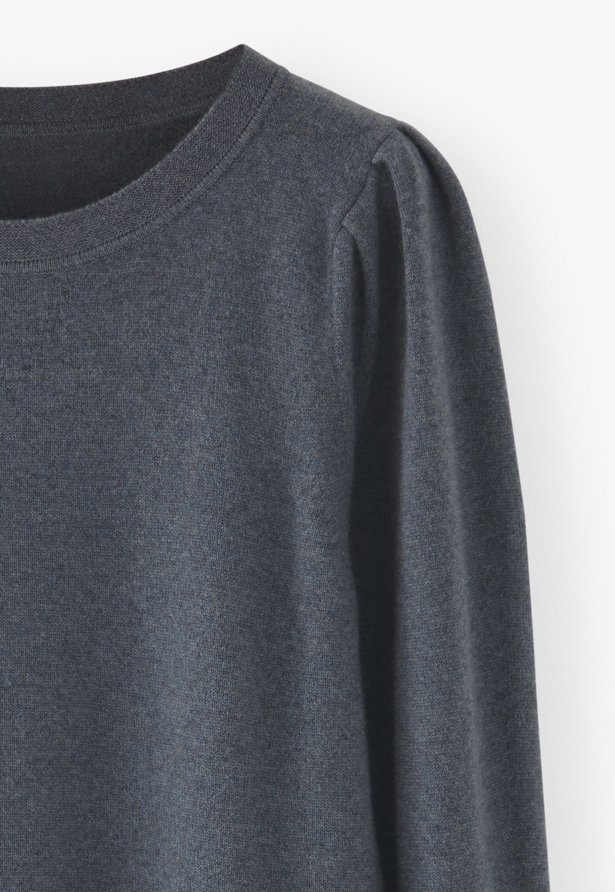Puff-sleeve sweater