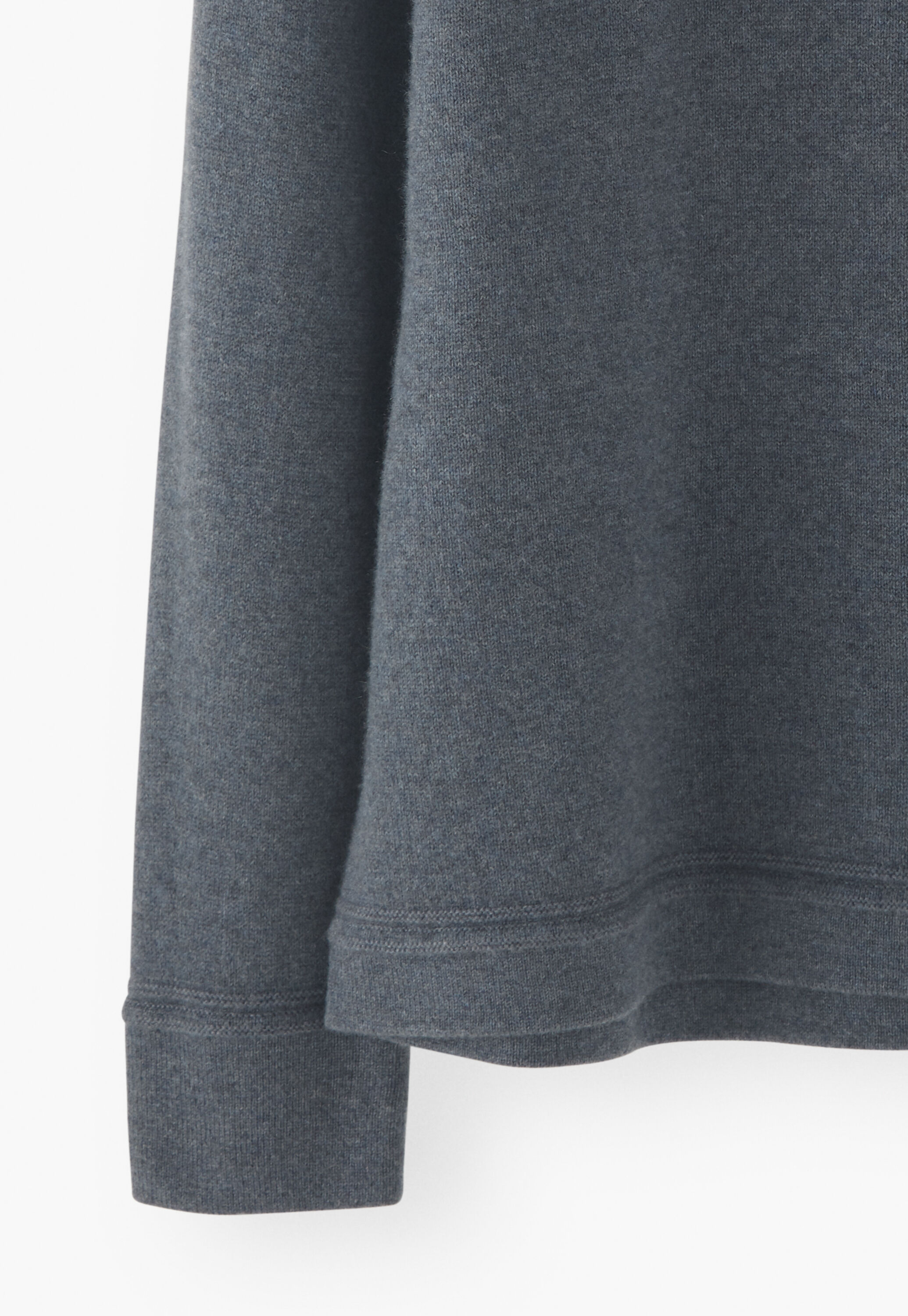 Puff-sleeve sweater