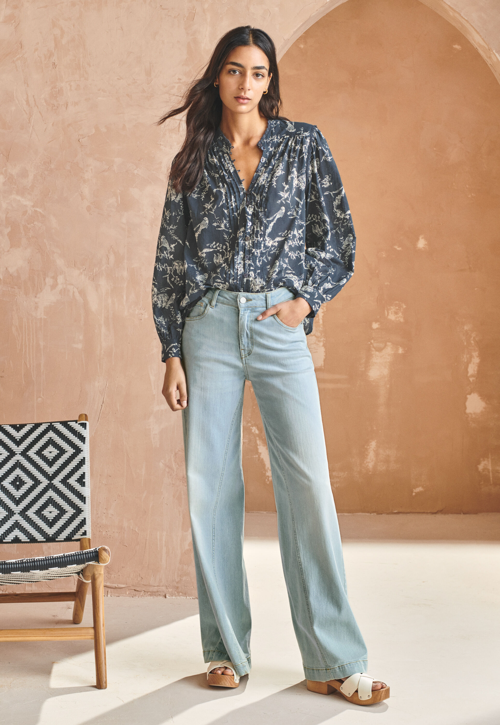 Full length wide-leg jeans