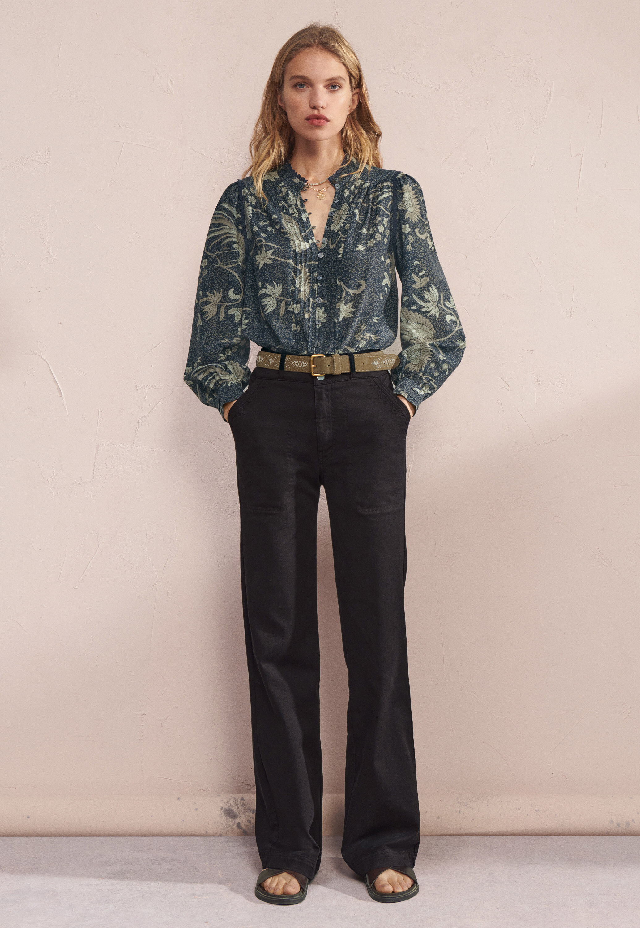 Printed pleat detail blouse
