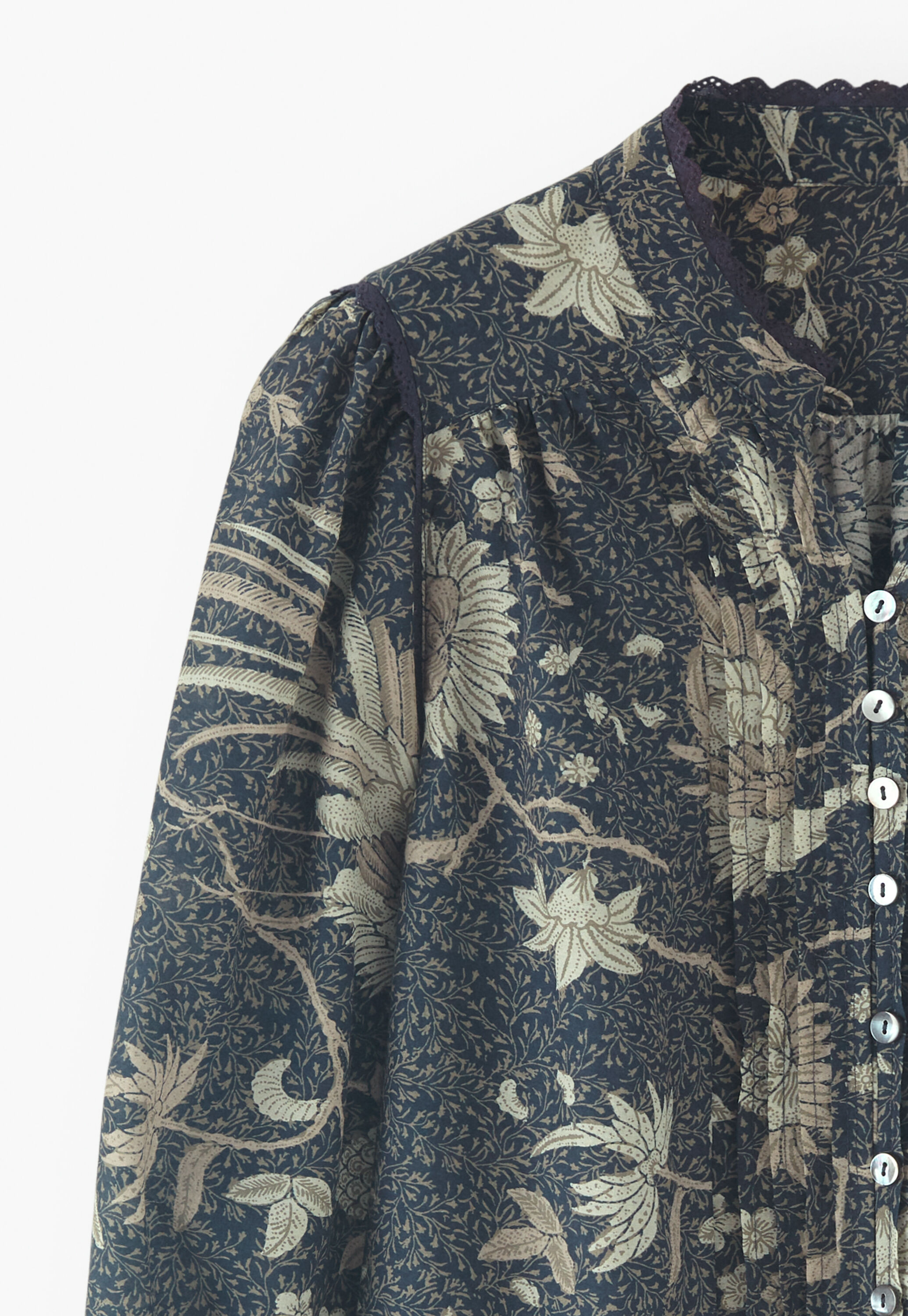 Printed pleat detail blouse