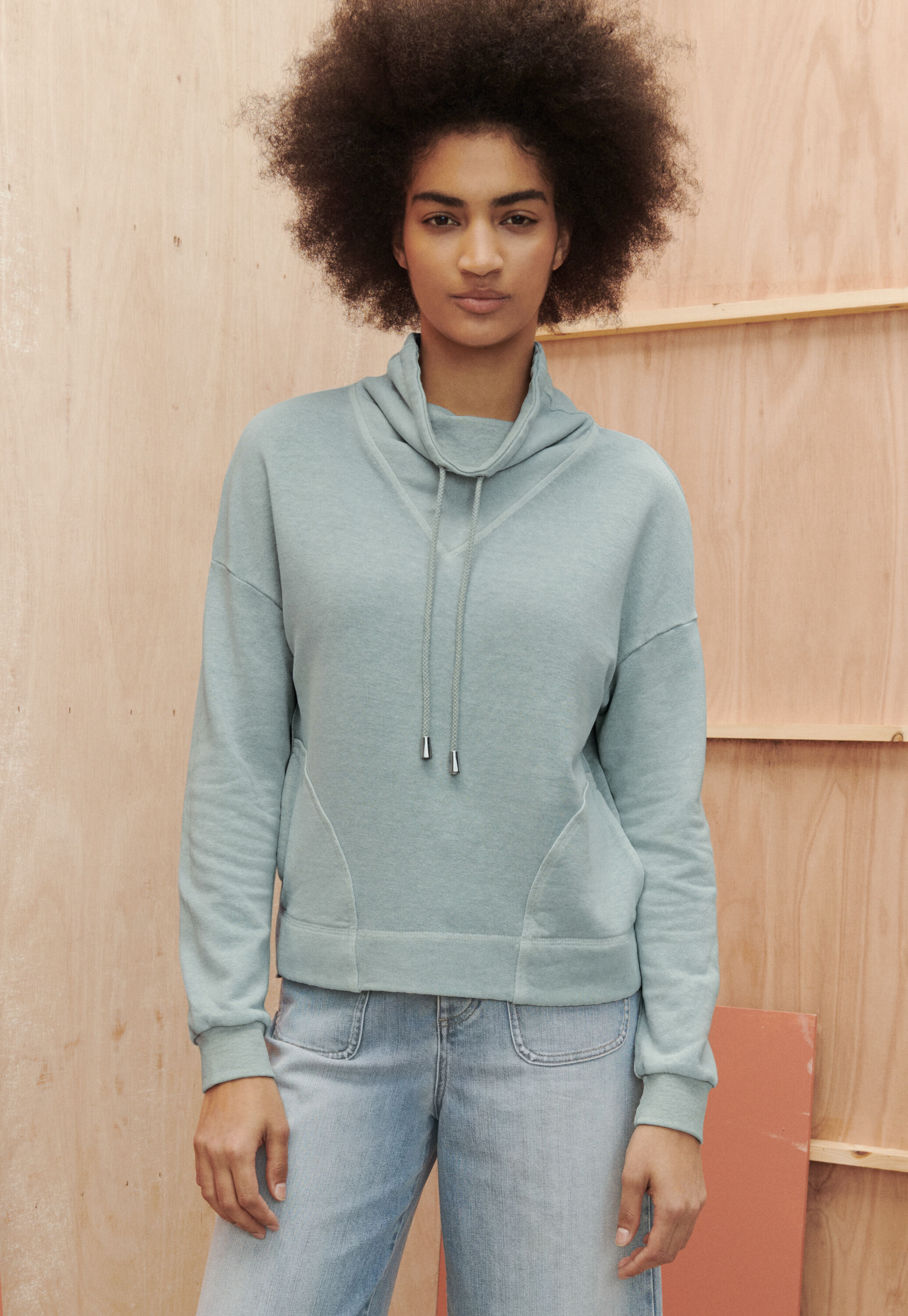 Funnel-neck sweatshirt