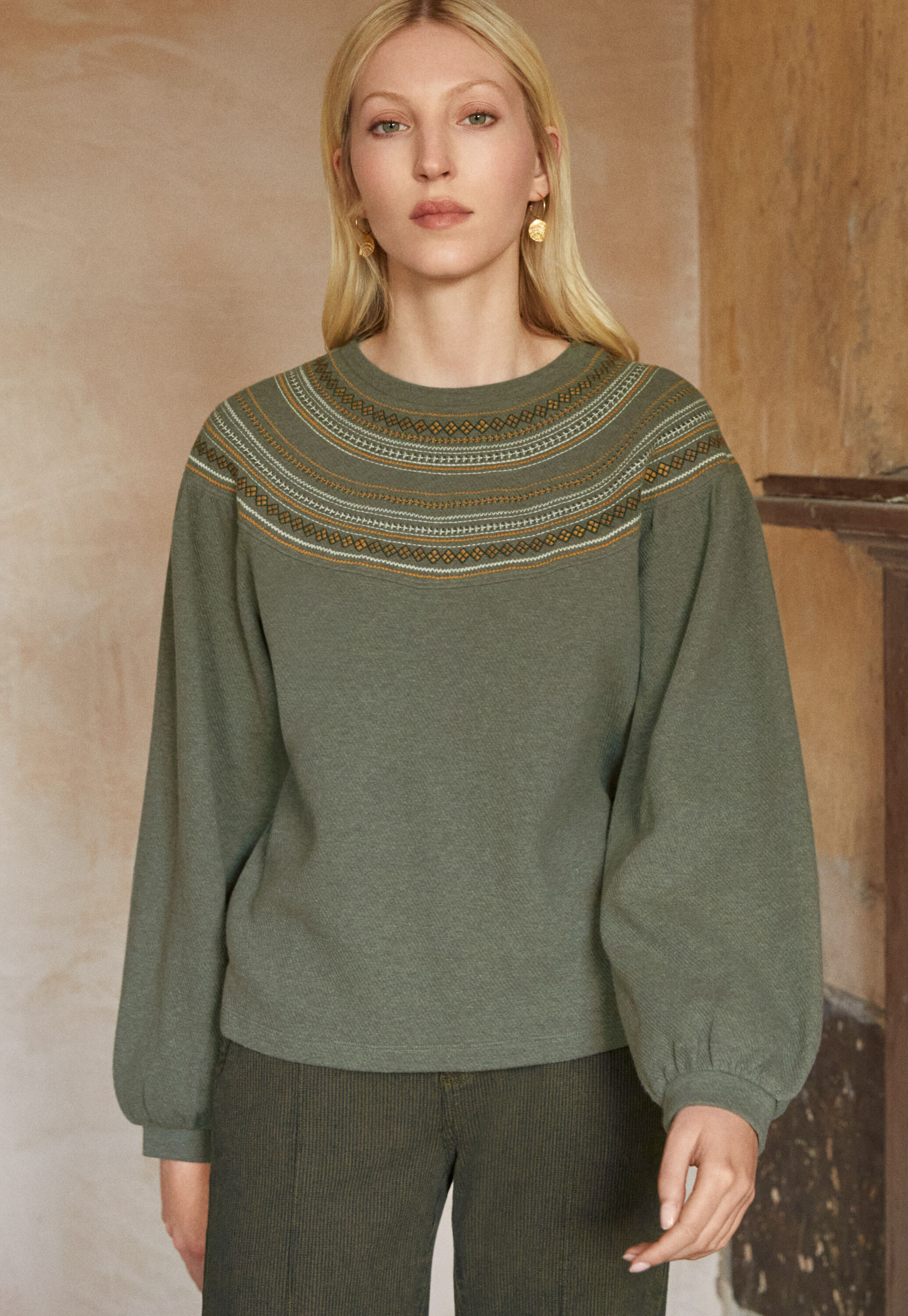 Embroidered sweatshirt