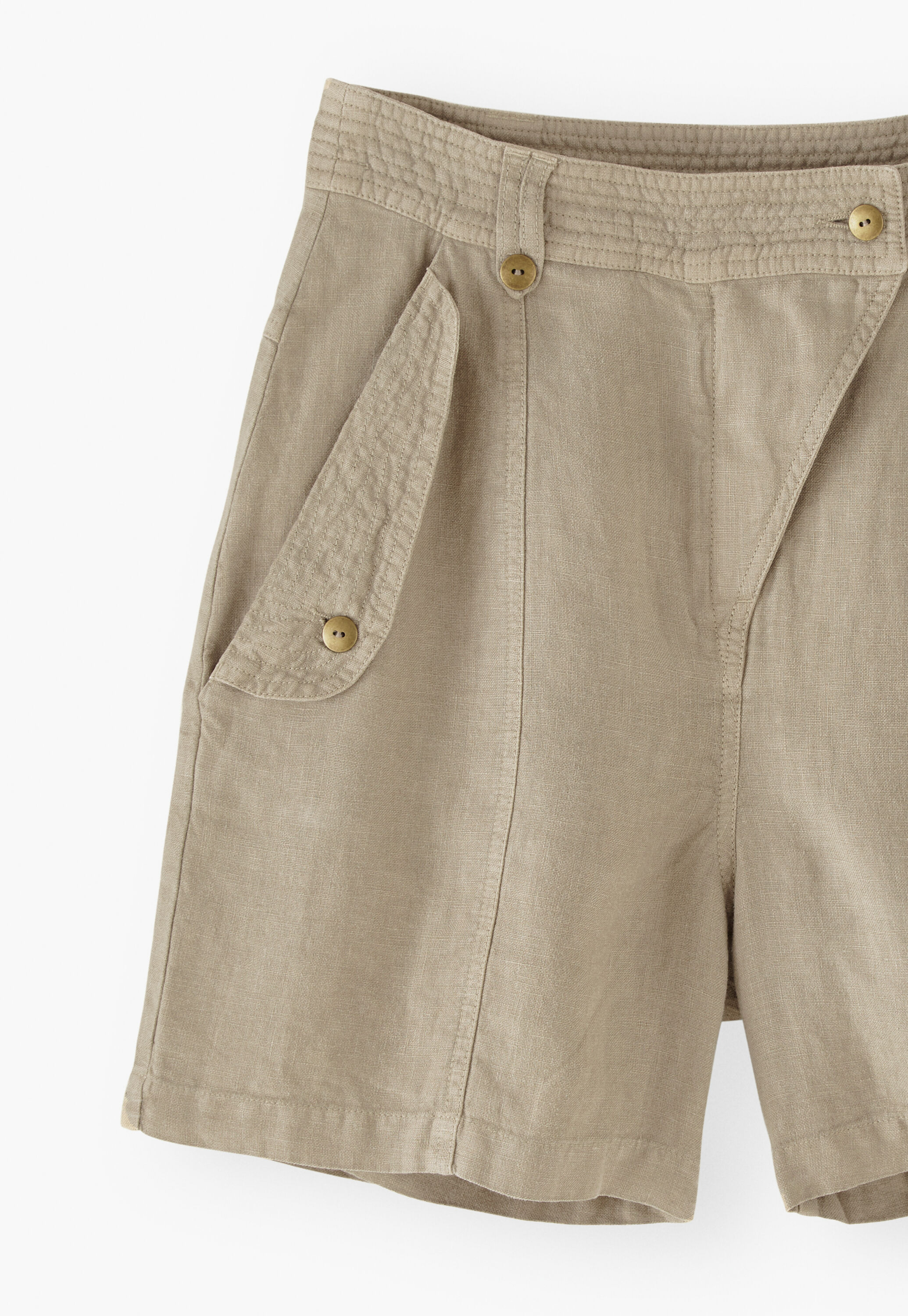 Flap-pocket shorts