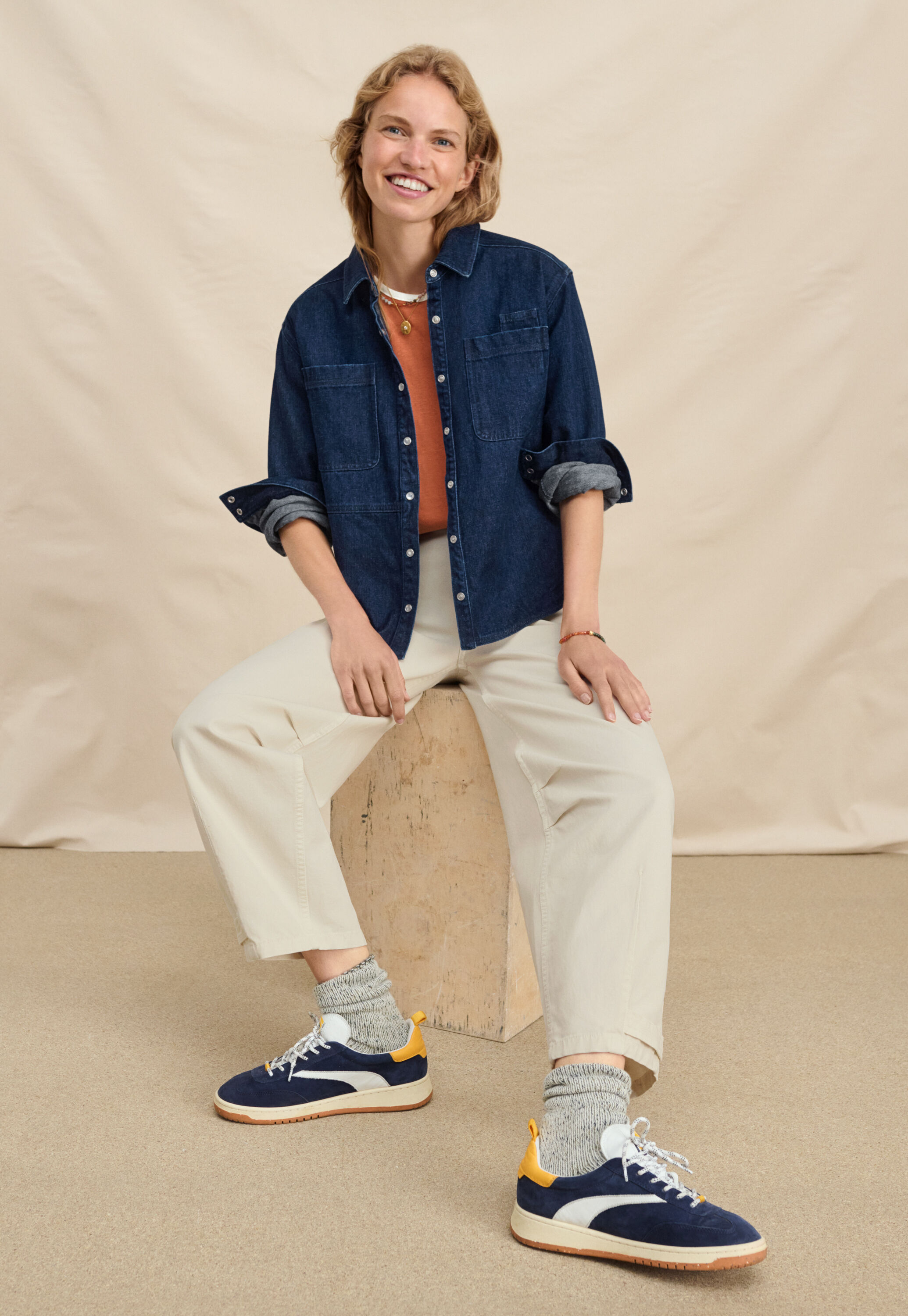 Adjustable-hem trousers