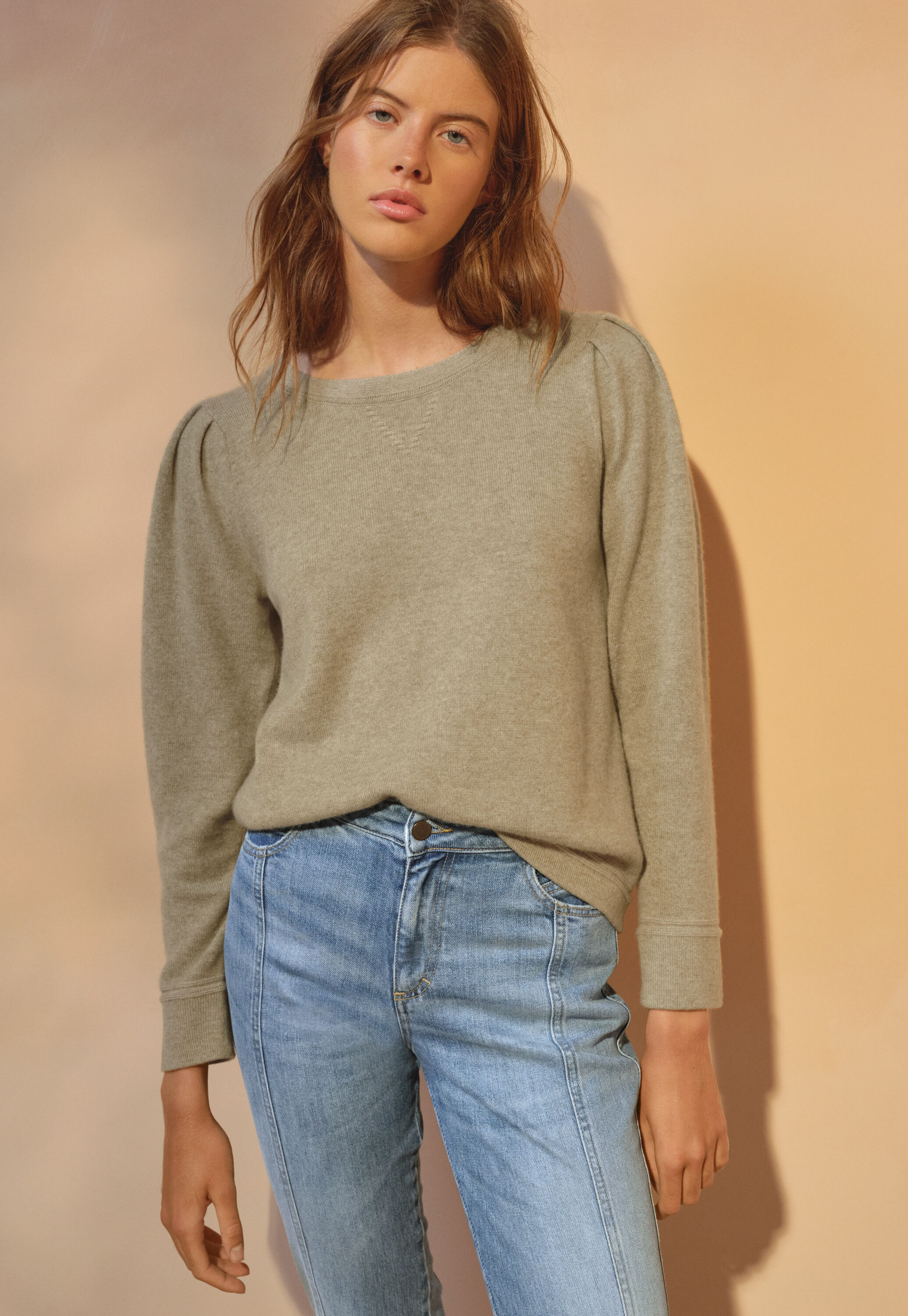 Puff-sleeve sweater