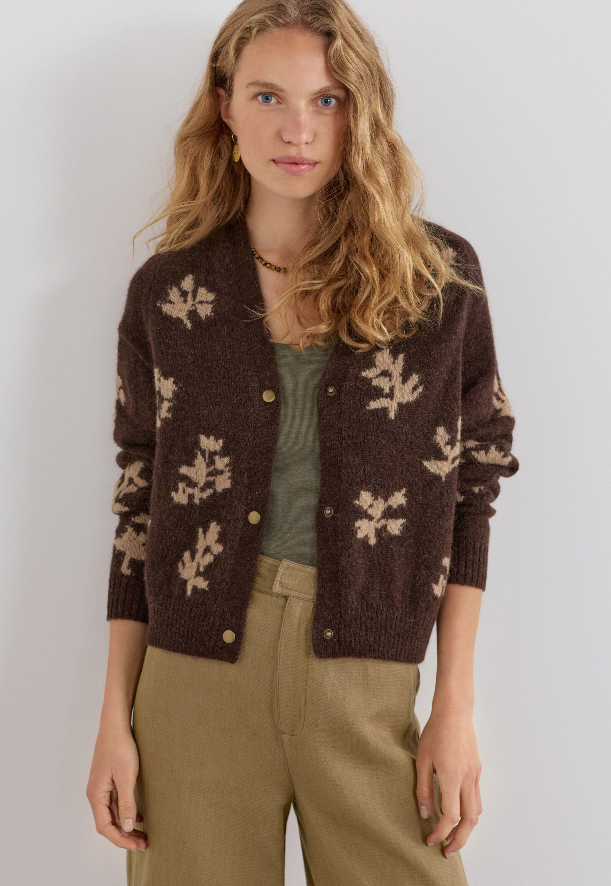 Intarsia v-neck cardigan