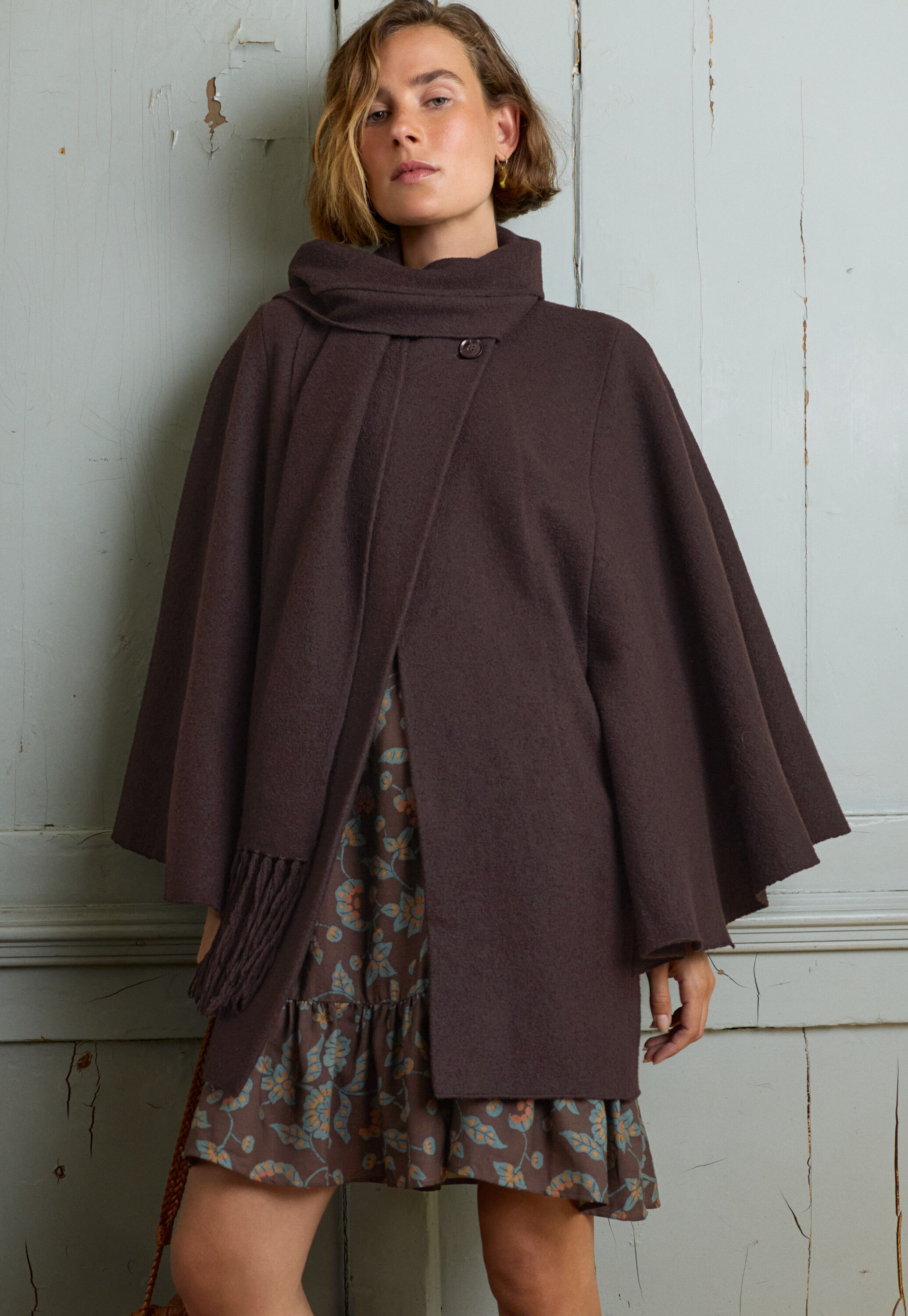 Boiled wool cape, Black coffee, large