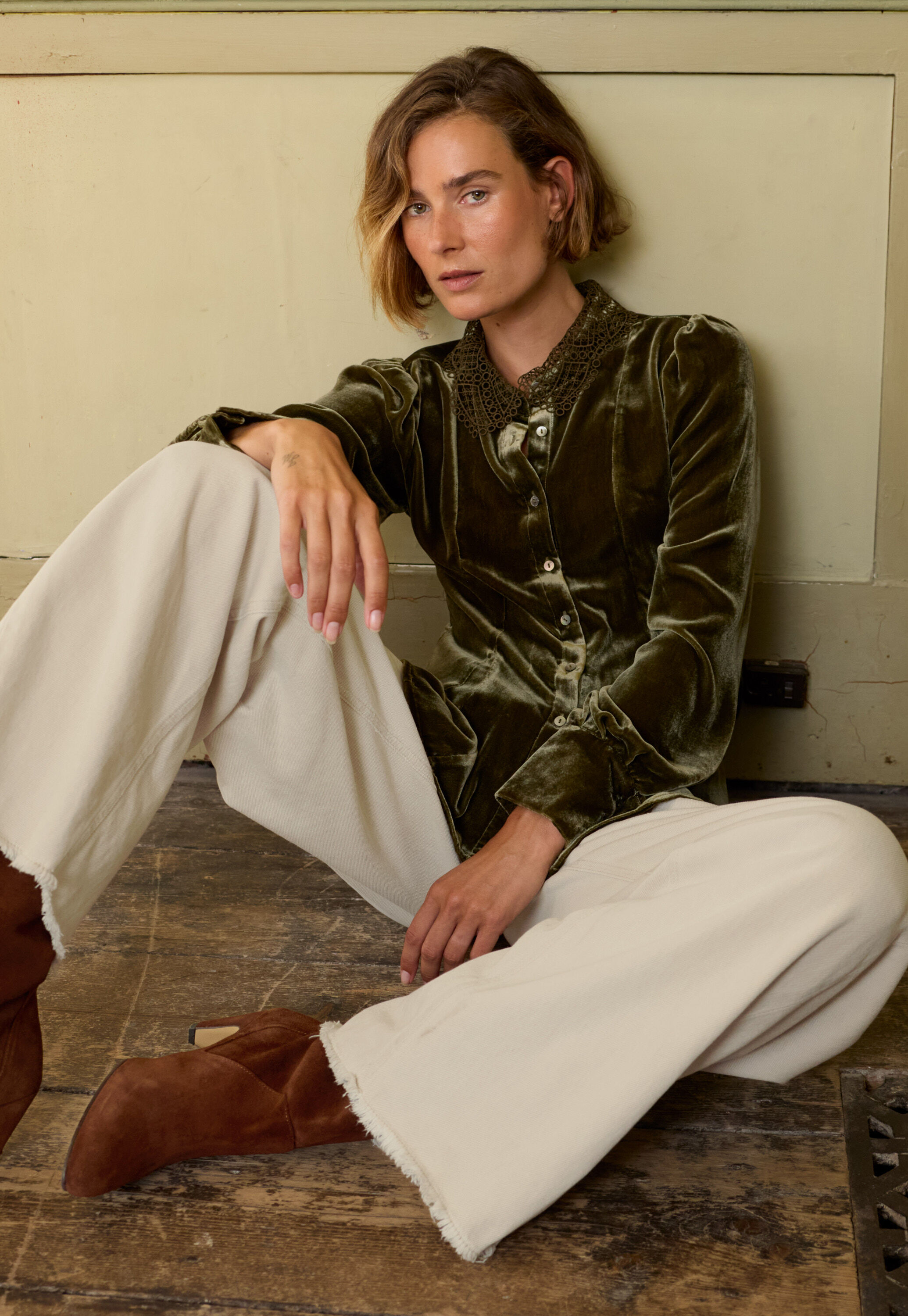 Velvet godet blouse