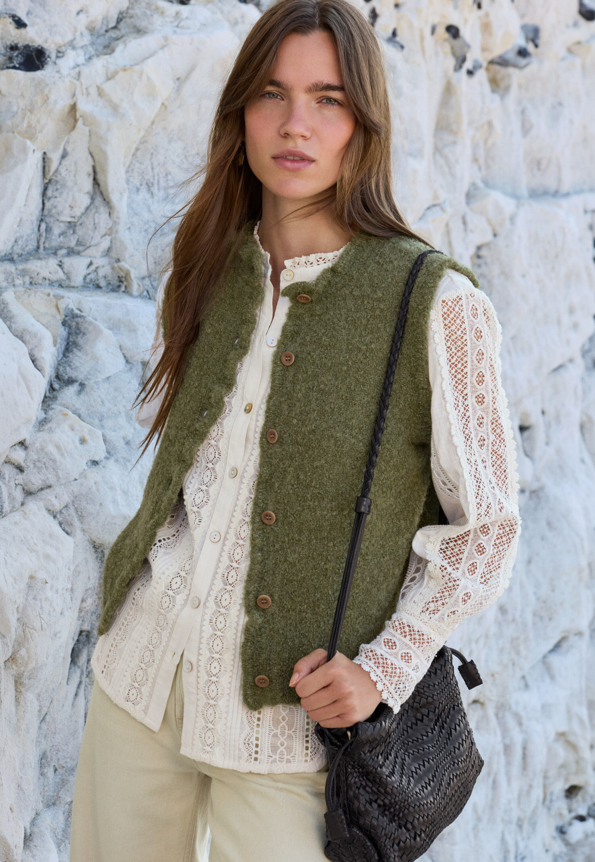 Frill-edge knitted gilet
